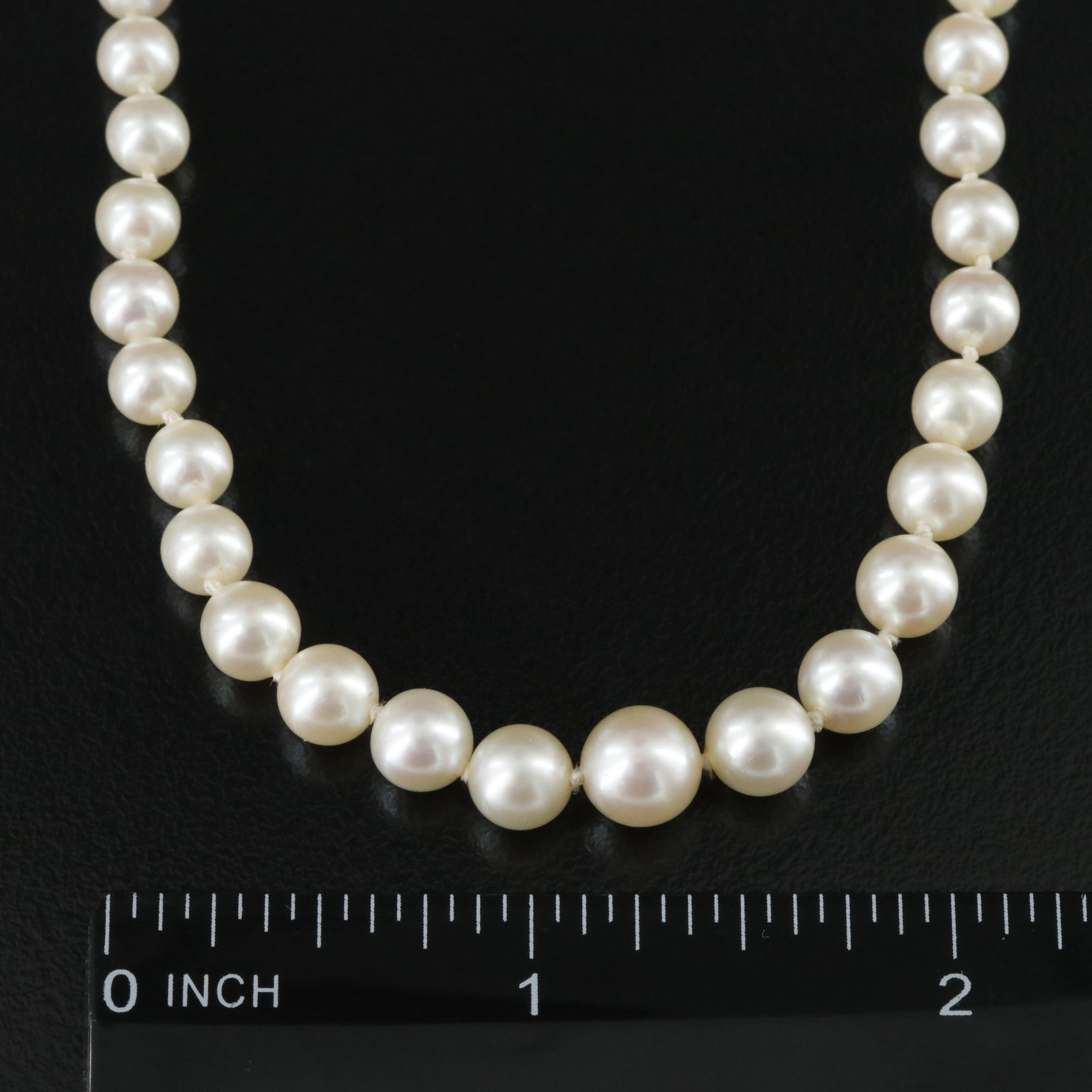 Graduated Pearl Necklace with 10K Clasp