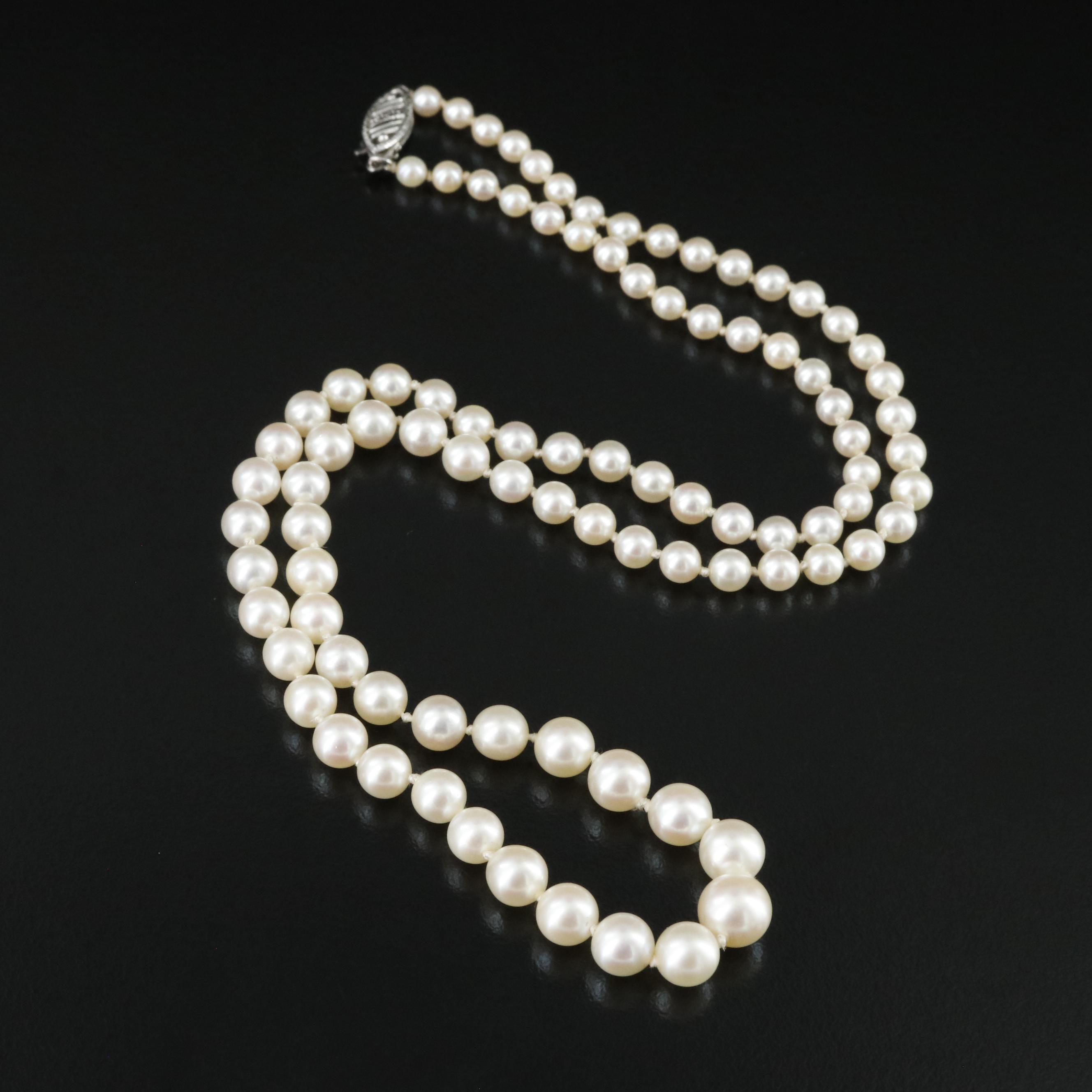 Graduated Pearl Necklace with 10K Clasp