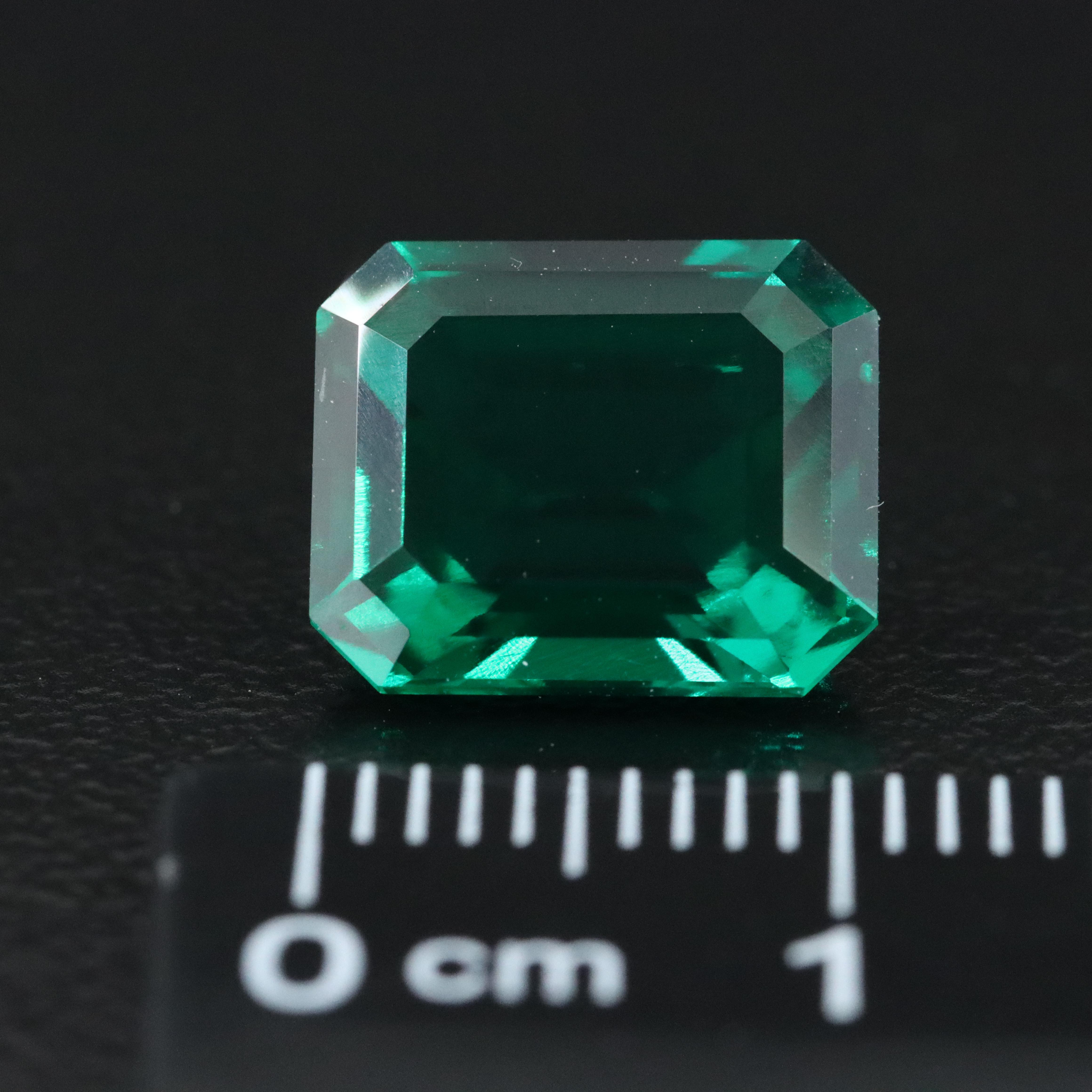 Loose 4.21 CT Lab Grown Emerald
