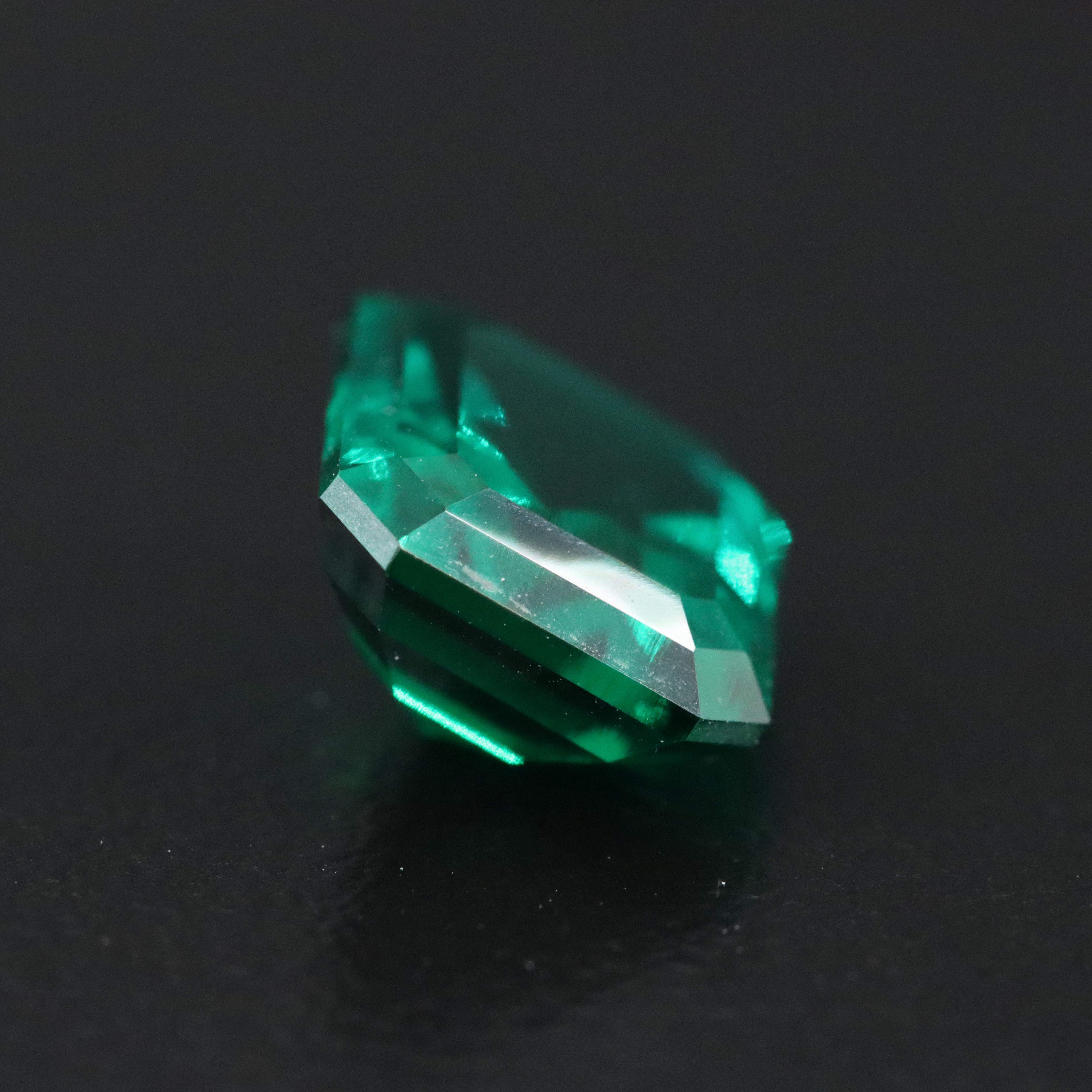 Loose 4.21 CT Lab Grown Emerald
