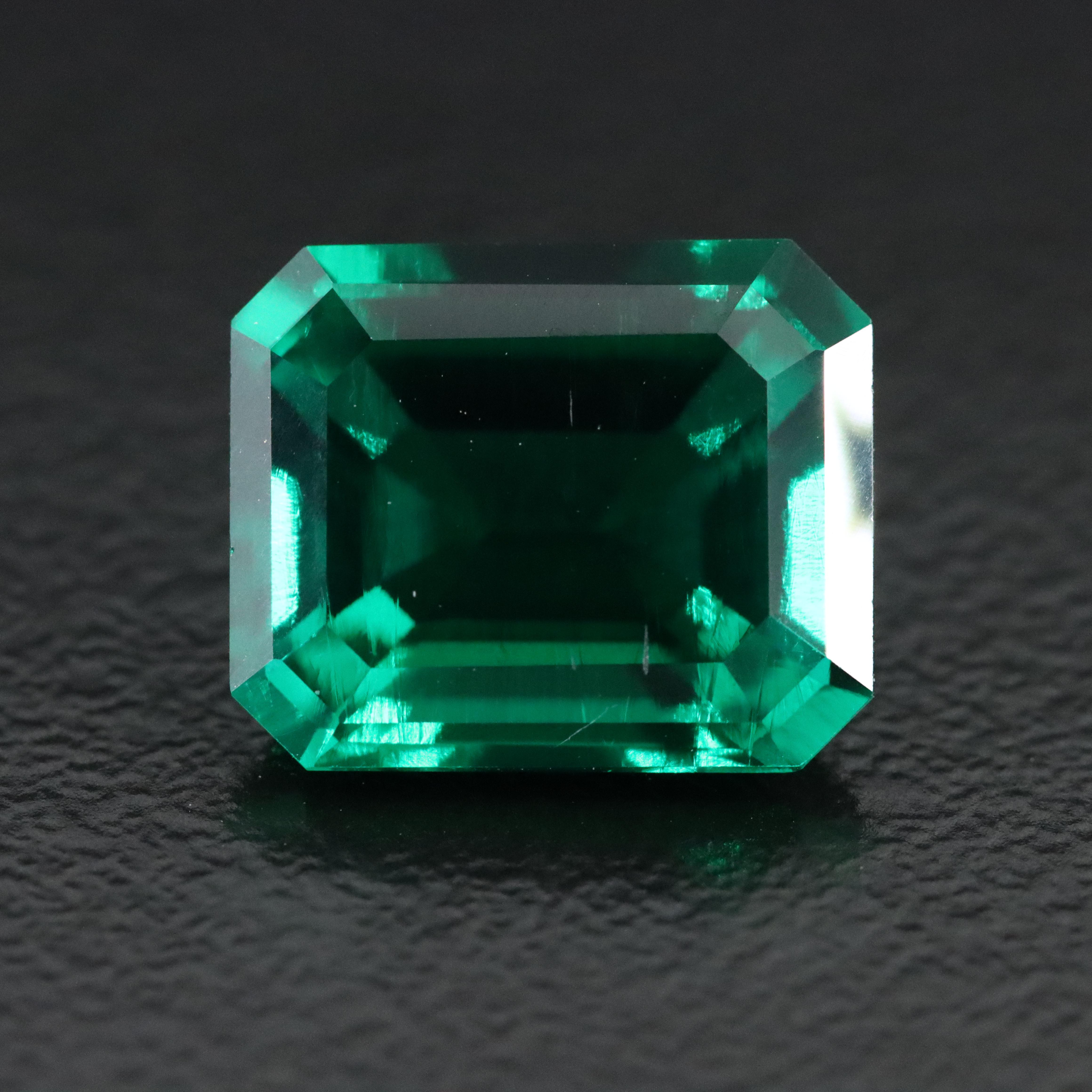 Loose 4.10 CT Lab Grown Emerald
