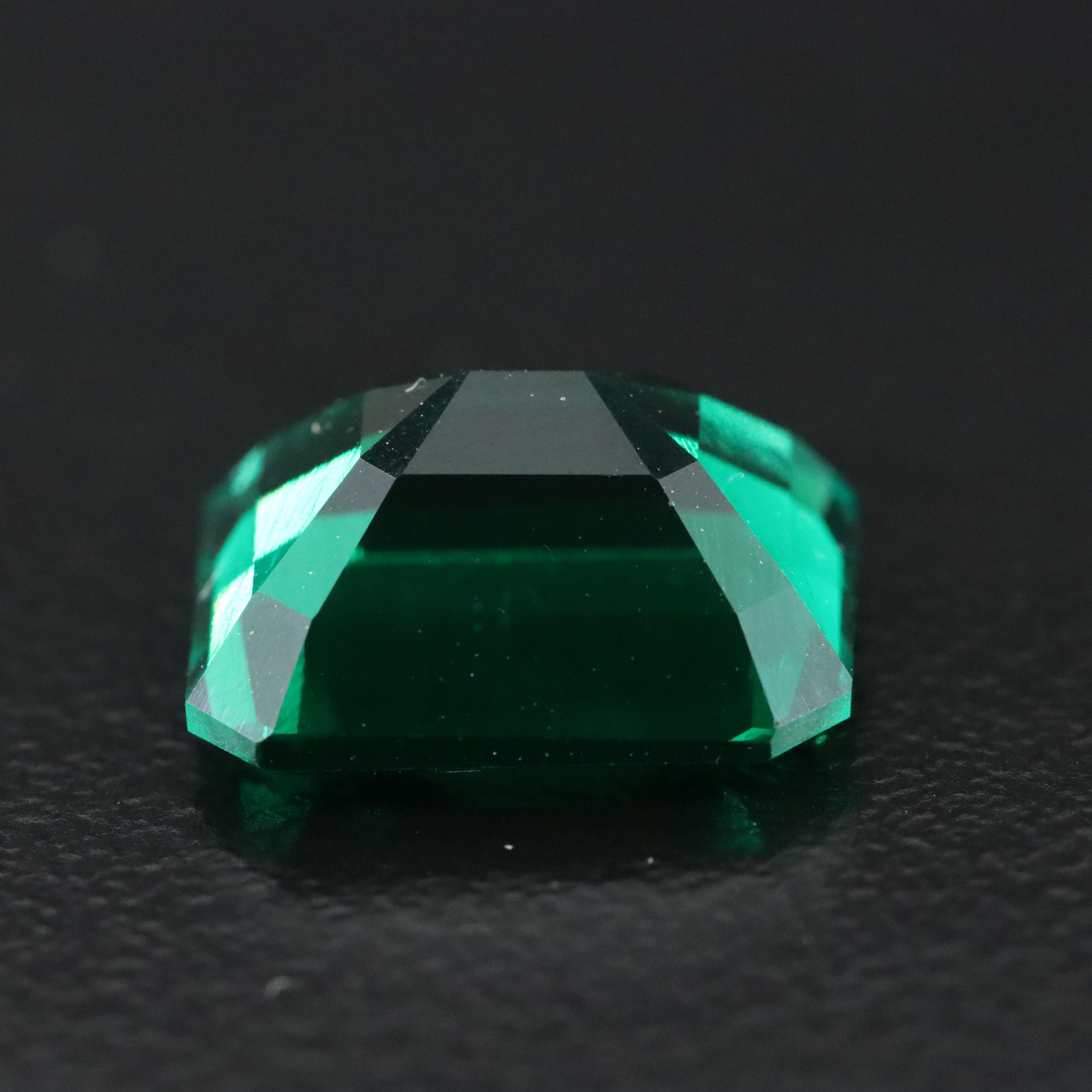 Loose 4.10 CT Lab Grown Emerald
