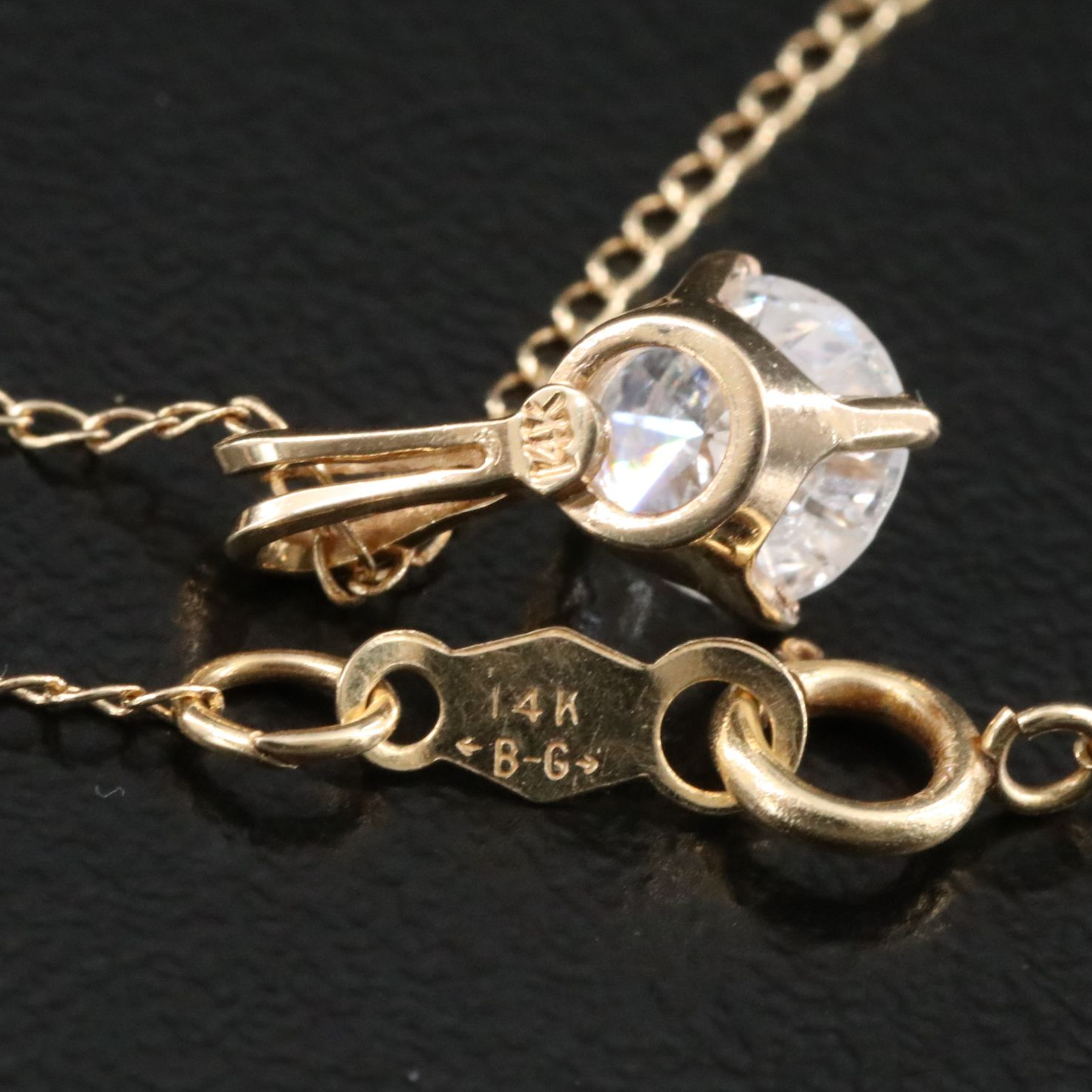 14K 0.50 CT Diamond Pendant Necklace