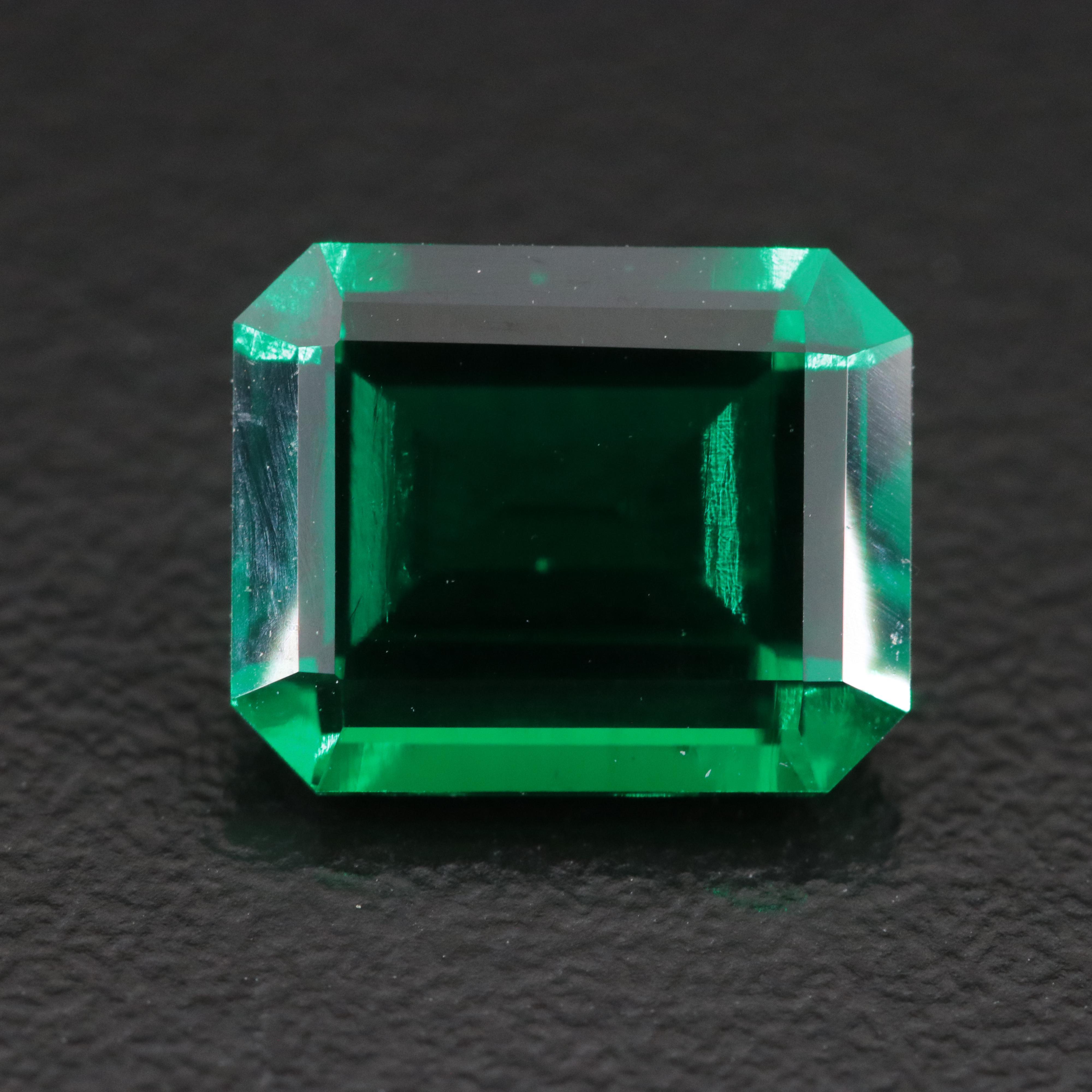 Loose 4.10 CT Lab Grown Emerald