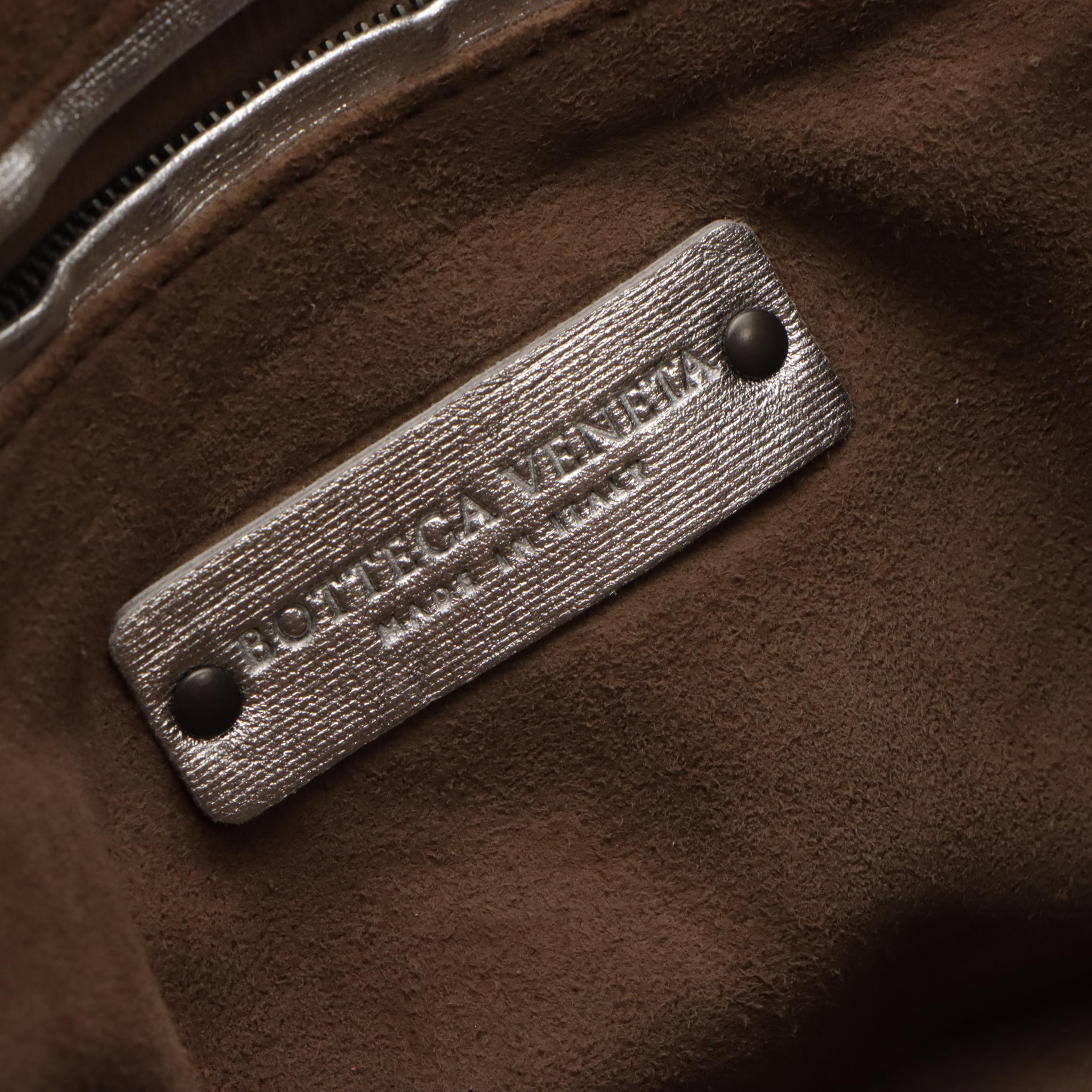 Bottega Veneta Zippered Crossbody Bag in Silver Metallic Intrecciato Leather