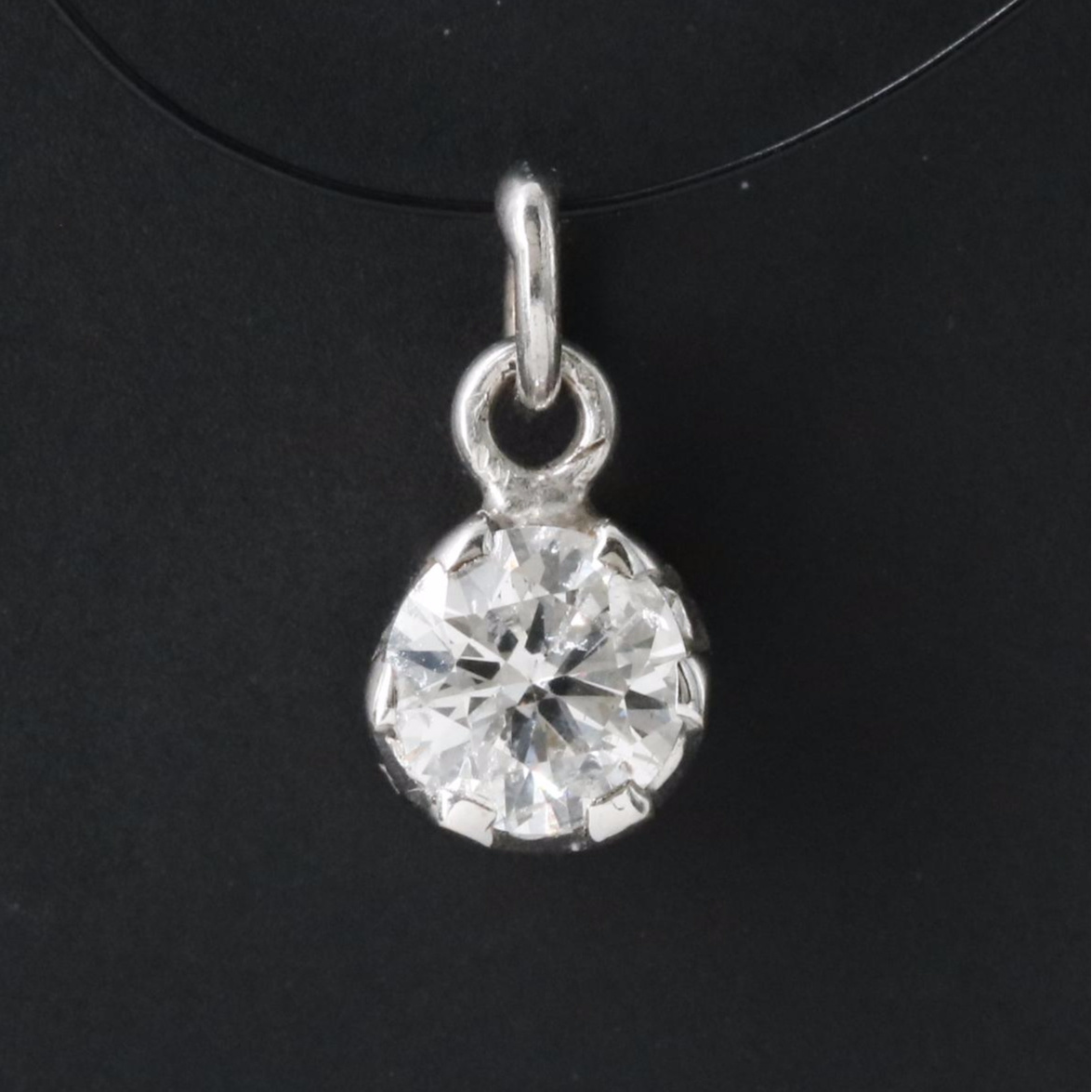 18K 0.25 CT Diamond Solitaire Pendant
