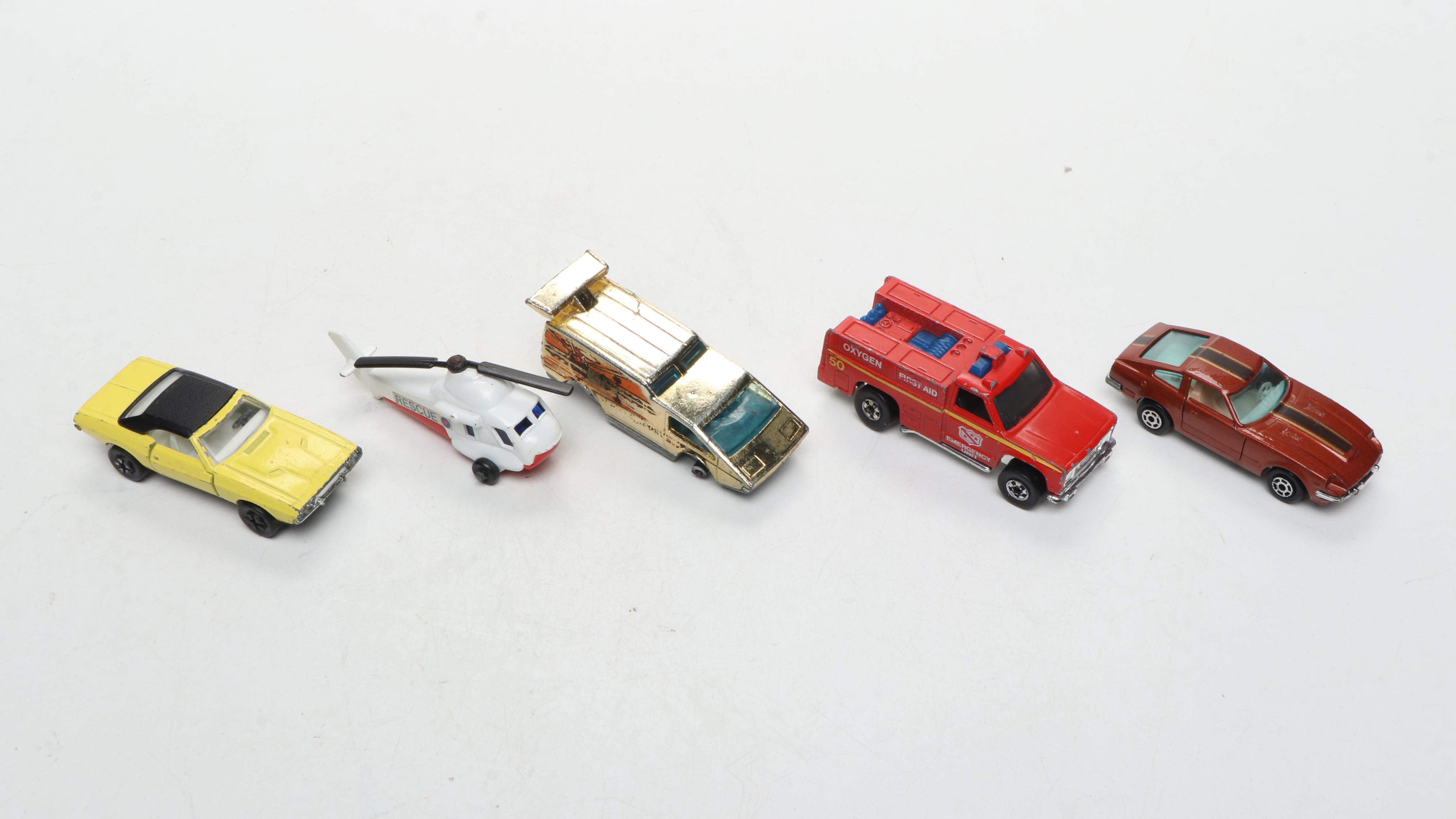 Hot Wheels, Matchbox, and More Diecast Vehicles in Carrying Case