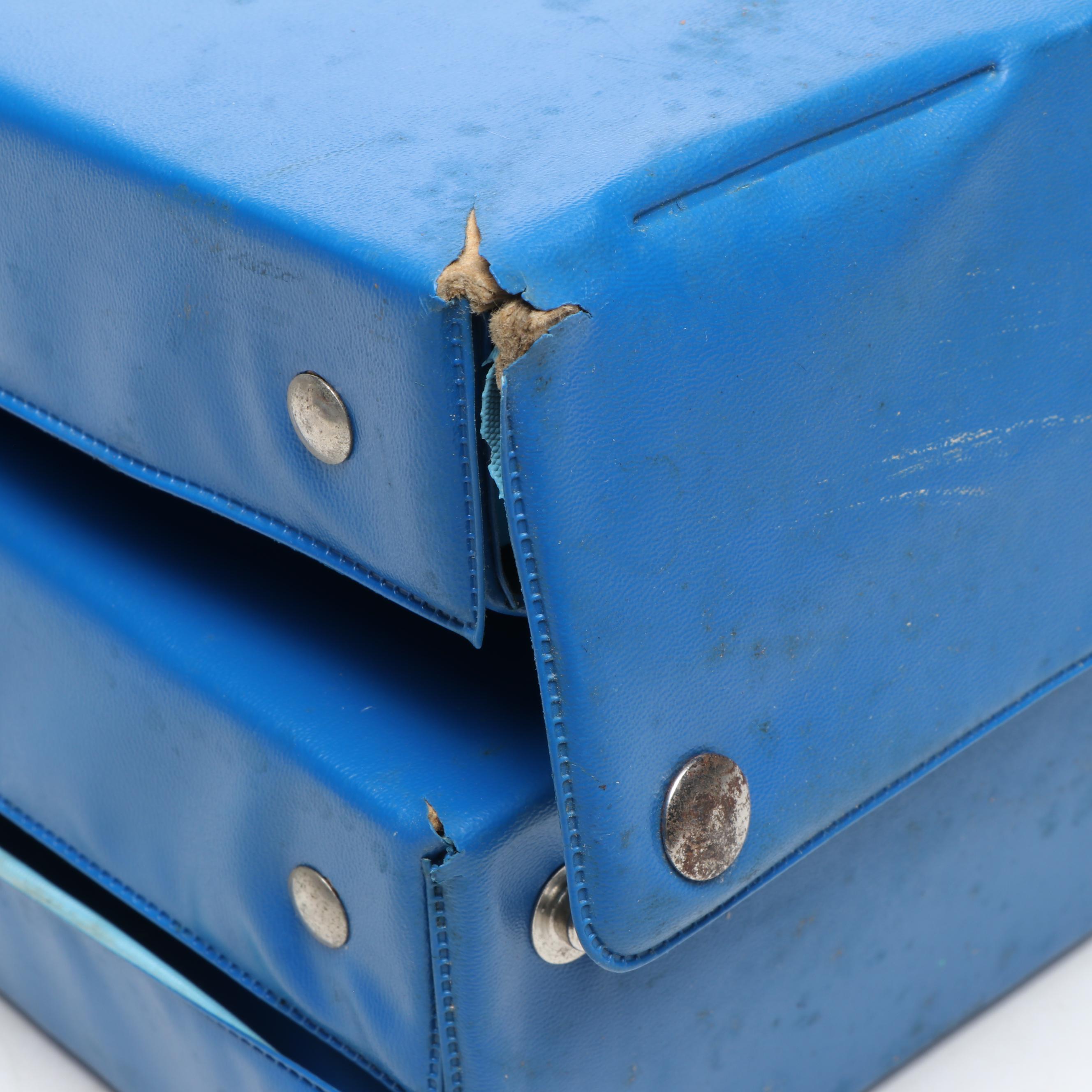 Hot Wheels, Matchbox, and More Diecast Vehicles in Carrying Case