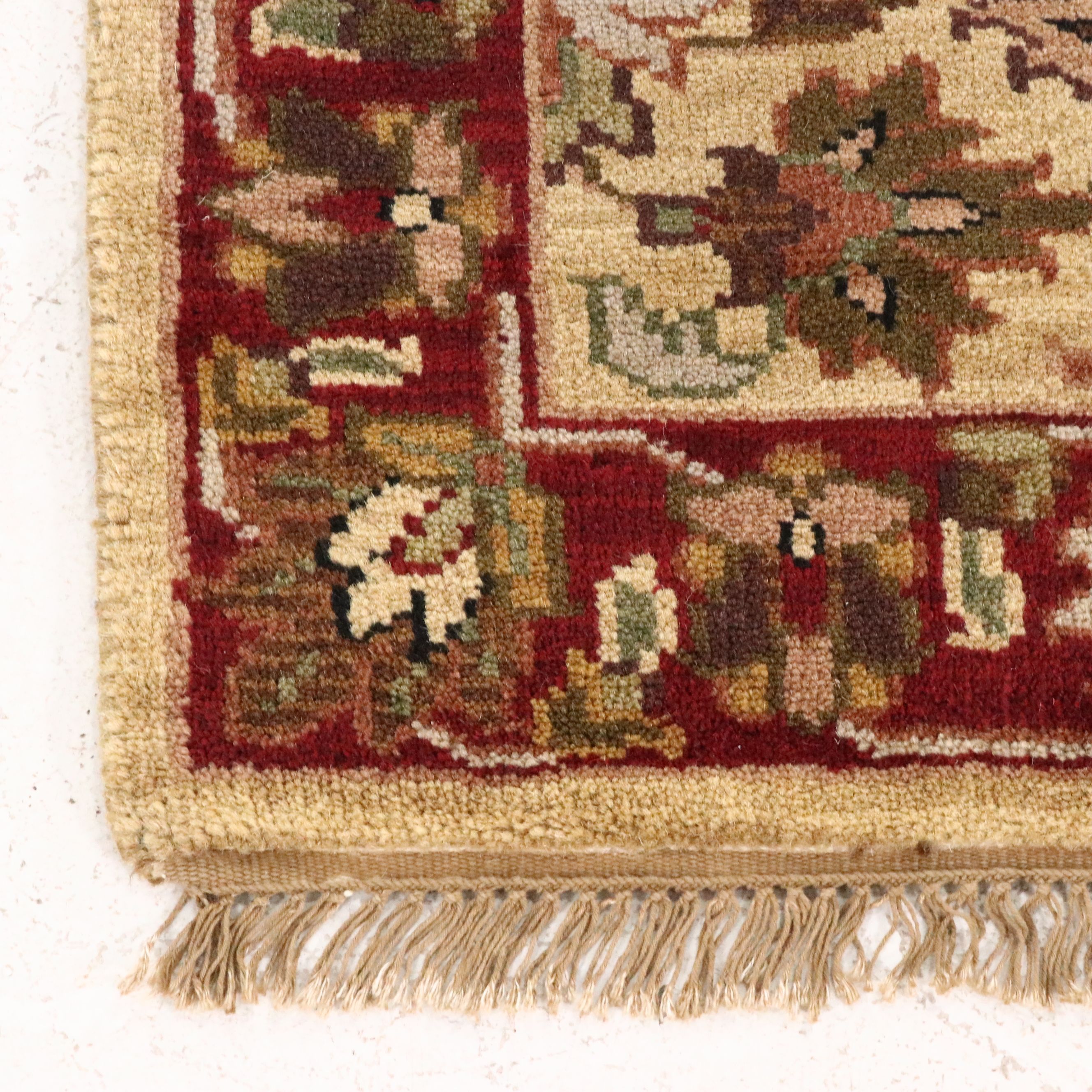 2'7 x 4'4 Hand-Knotted Indian Agra Accent Rug