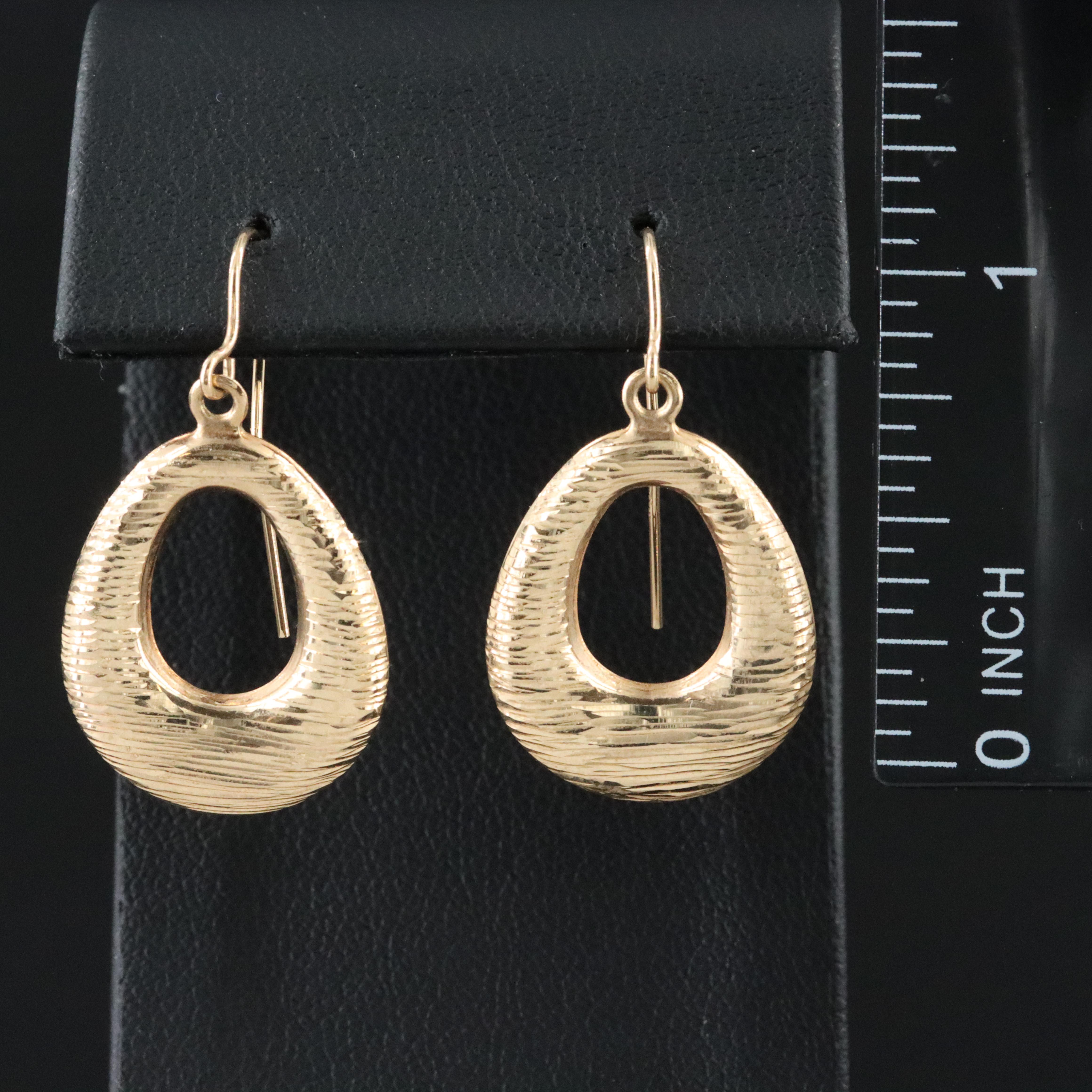 14K Diamond-Cut Style Earrings
