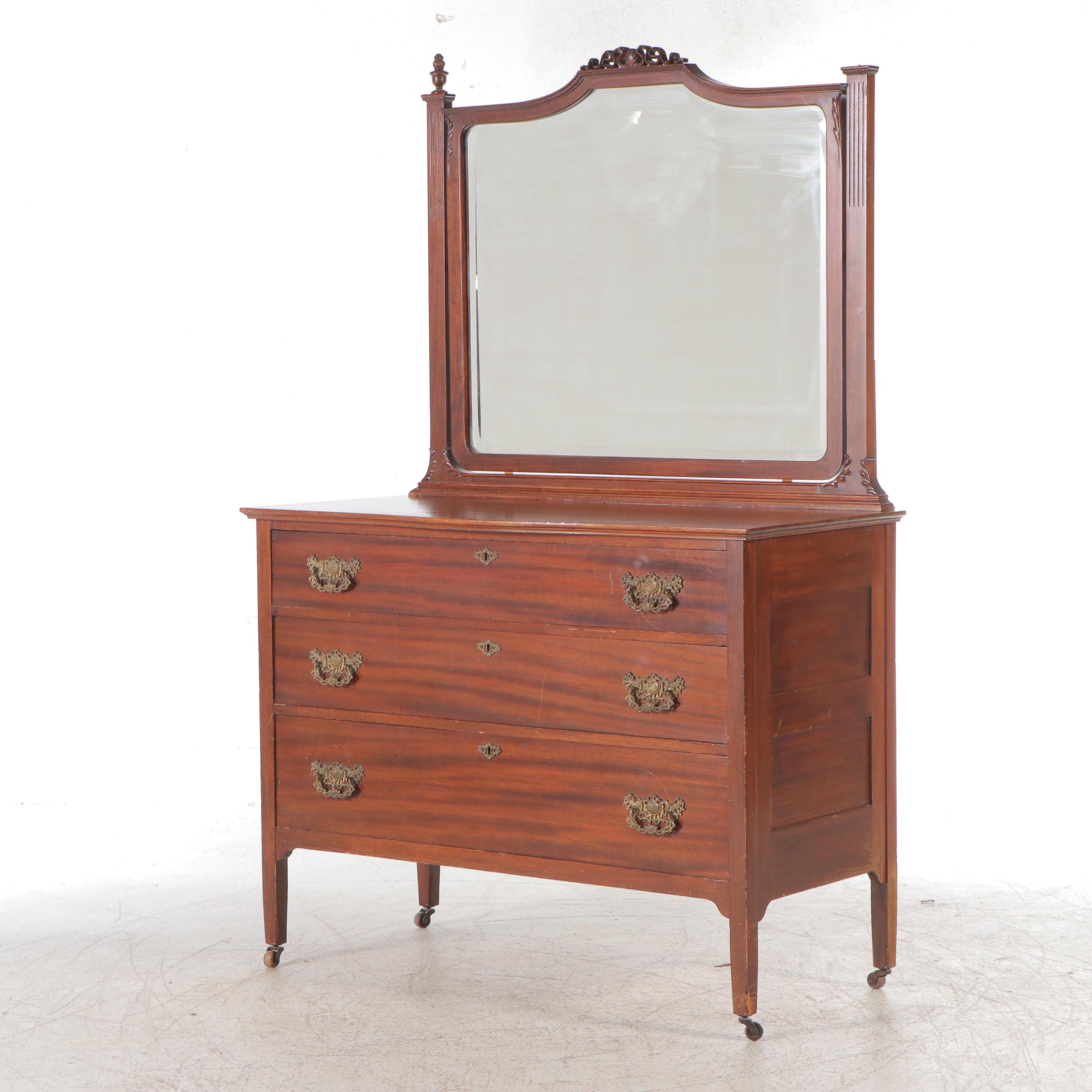Federal Style Mahogany Finish Dresser, Early to Mid-20th Century