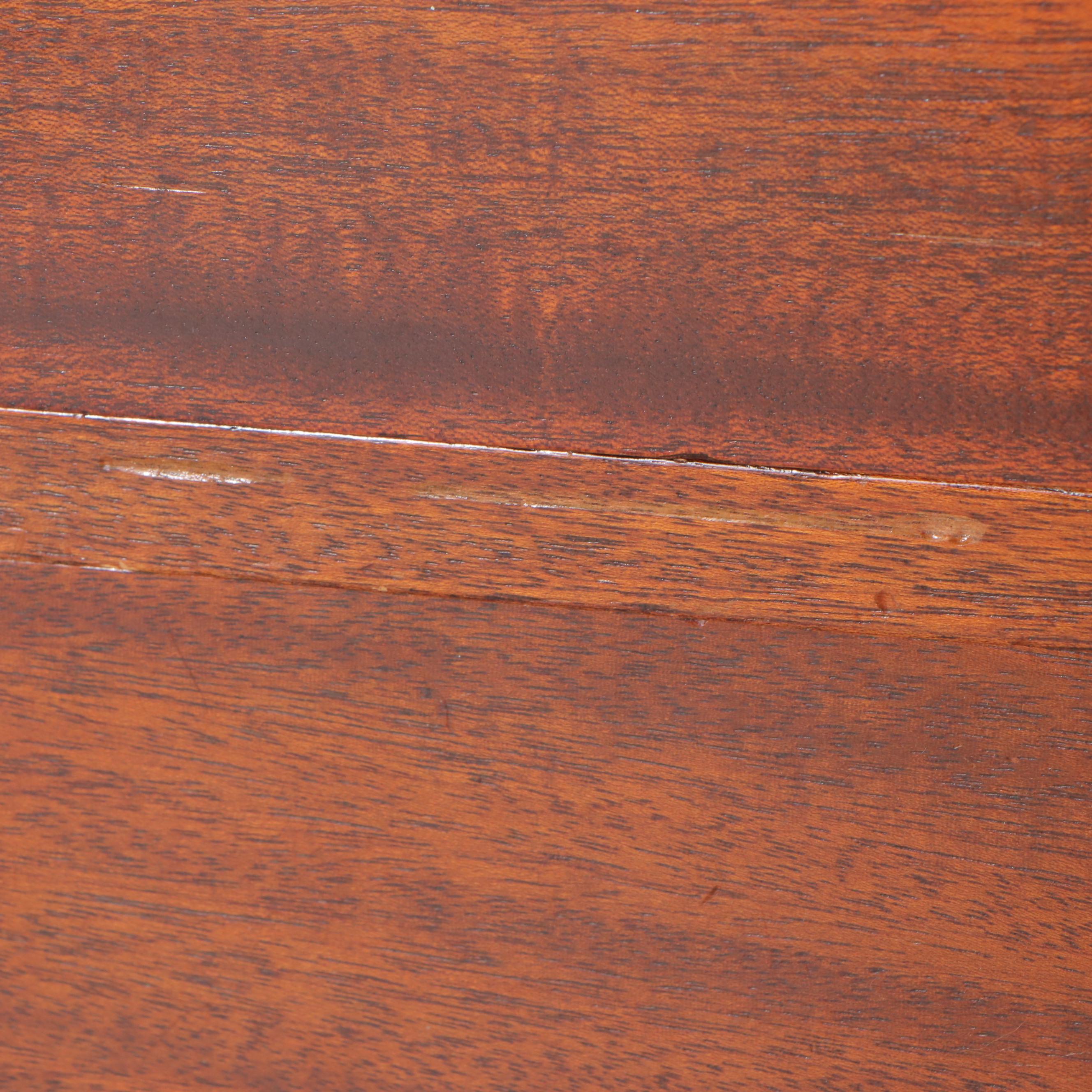 Federal Style Mahogany Finish Dresser, Early to Mid-20th Century