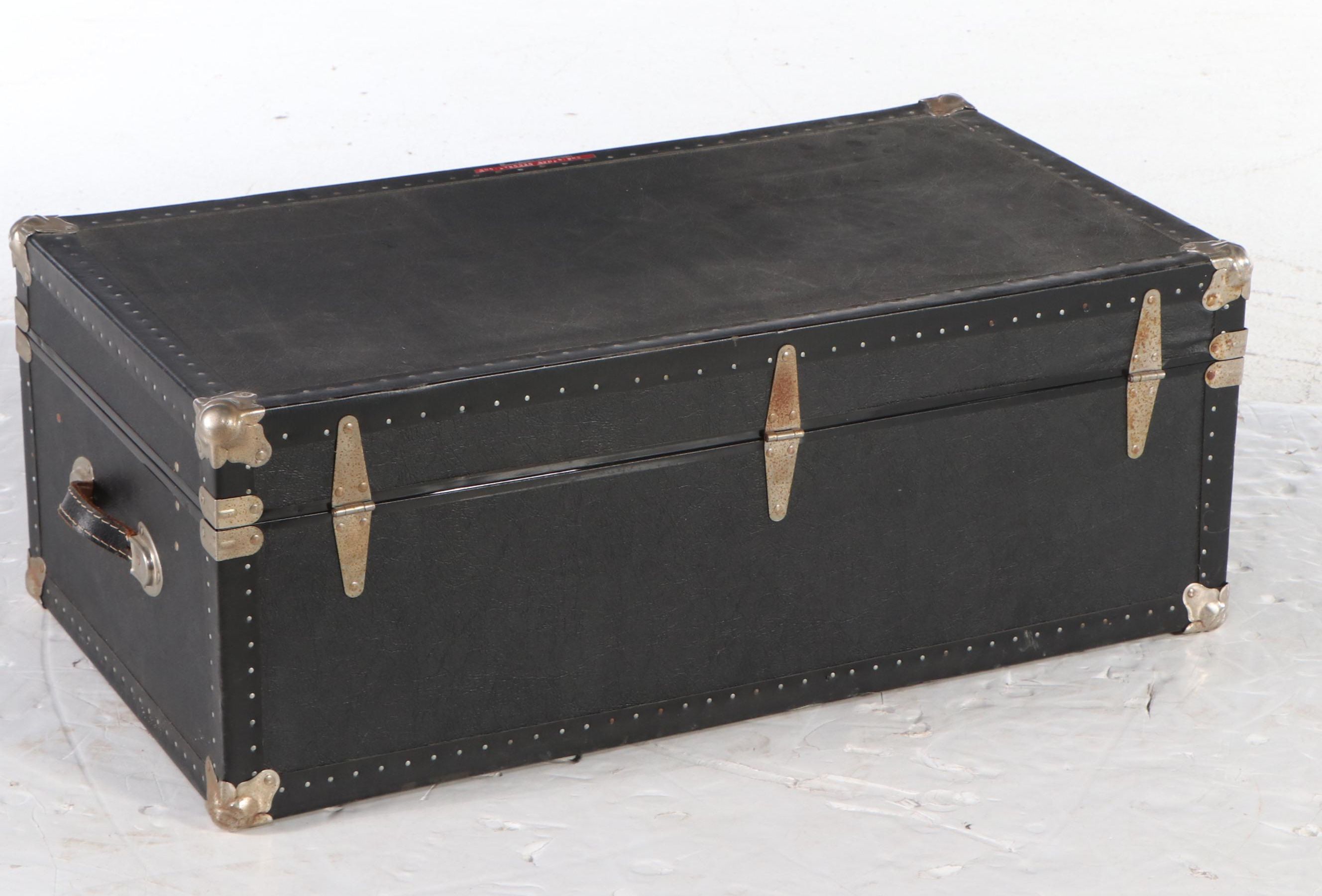Vintage Foot Locker Chests, Mid to Late 20th Century