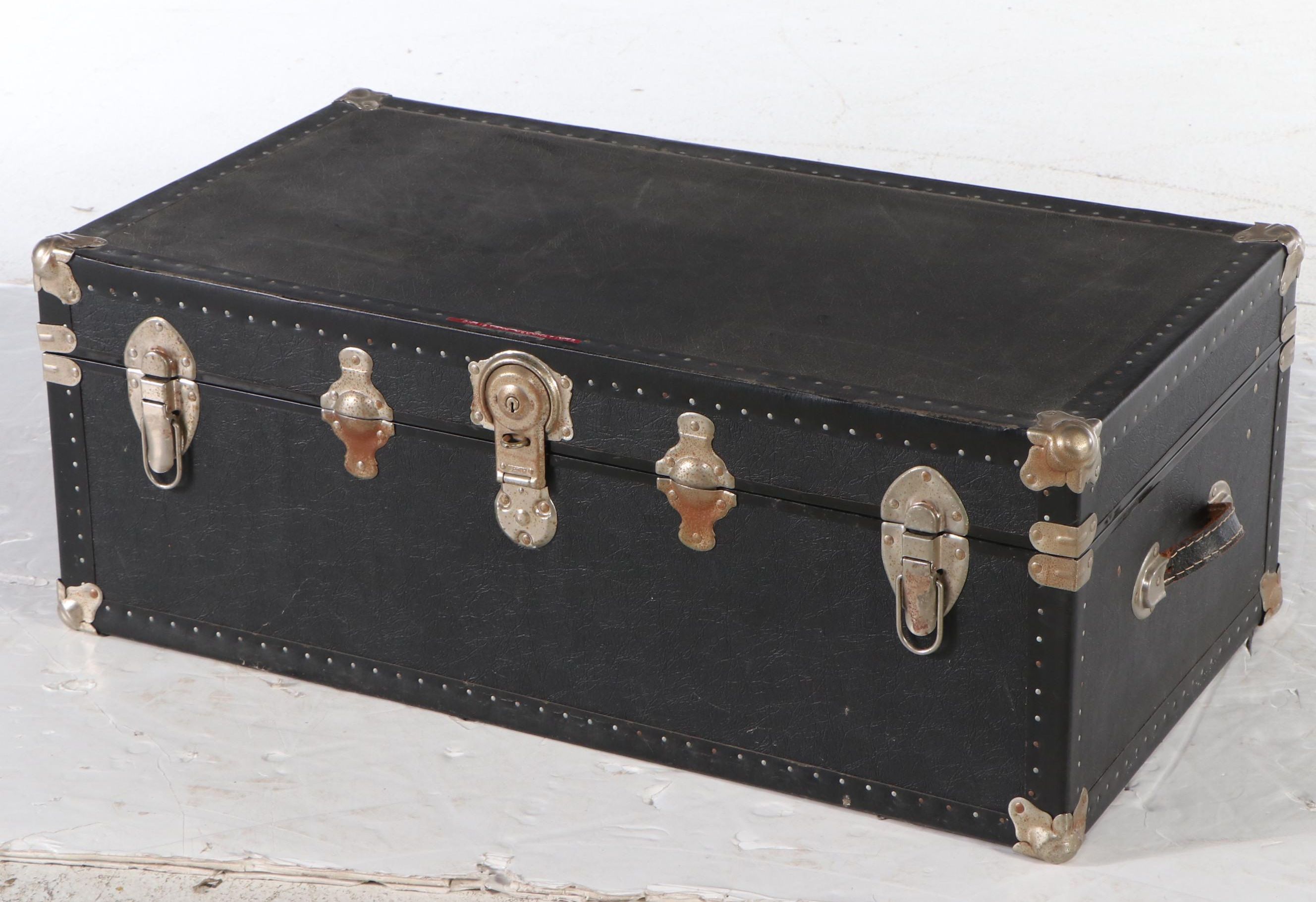 Vintage Foot Locker Chests, Mid to Late 20th Century