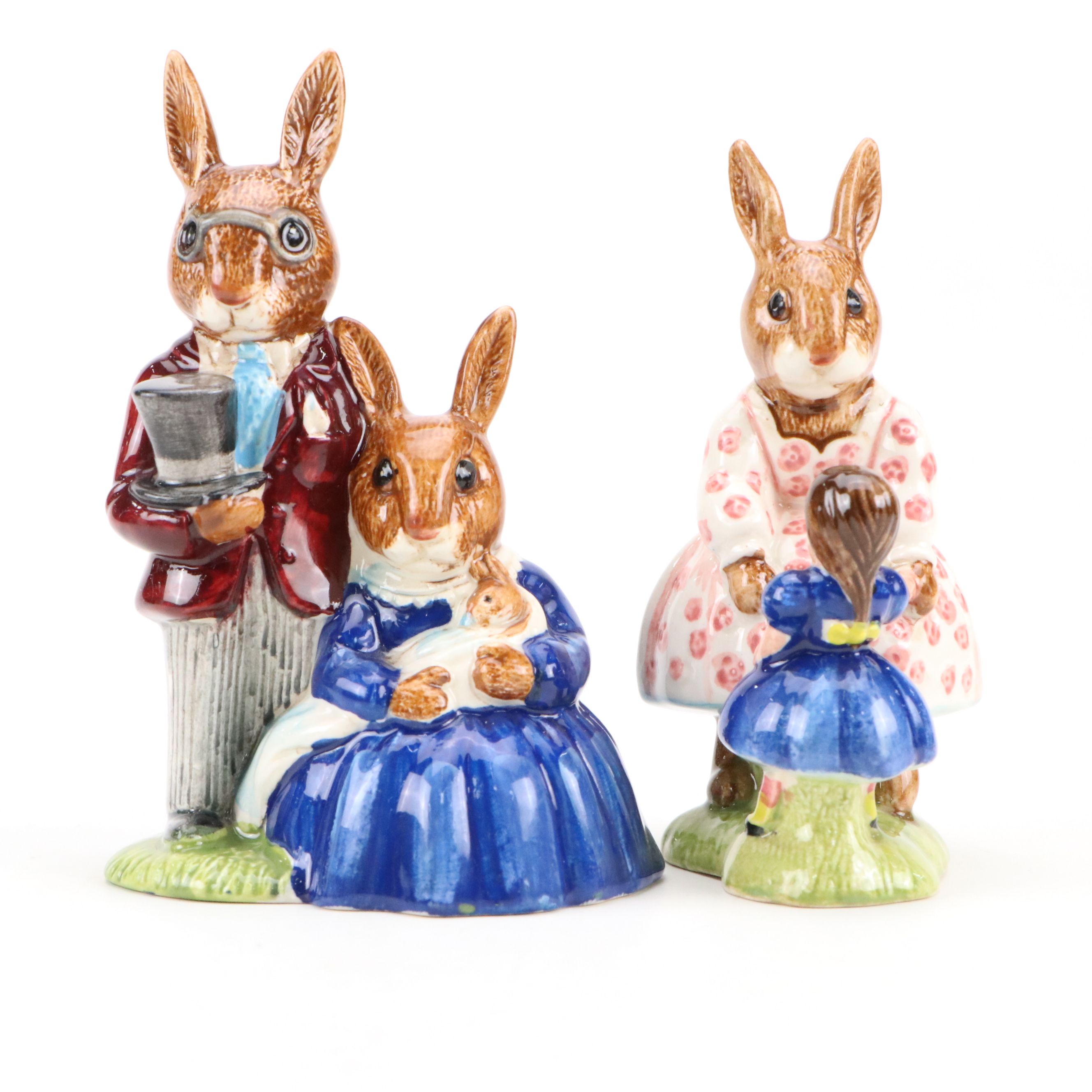 Royal Doulton "Family Photograph" with Bunnykins Figurines with Ceramic Dish