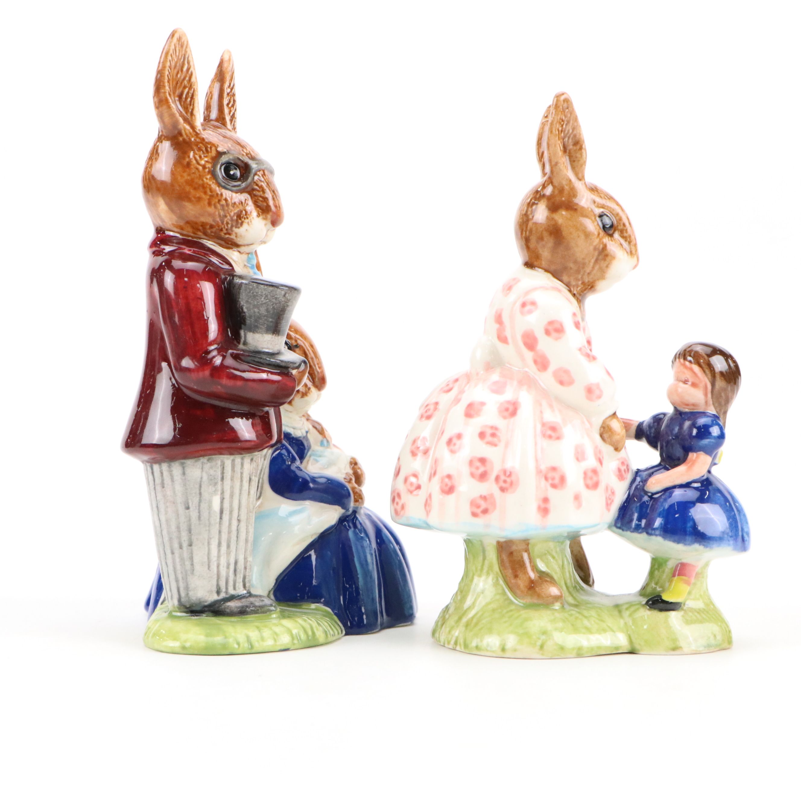 Royal Doulton "Family Photograph" with Bunnykins Figurines with Ceramic Dish