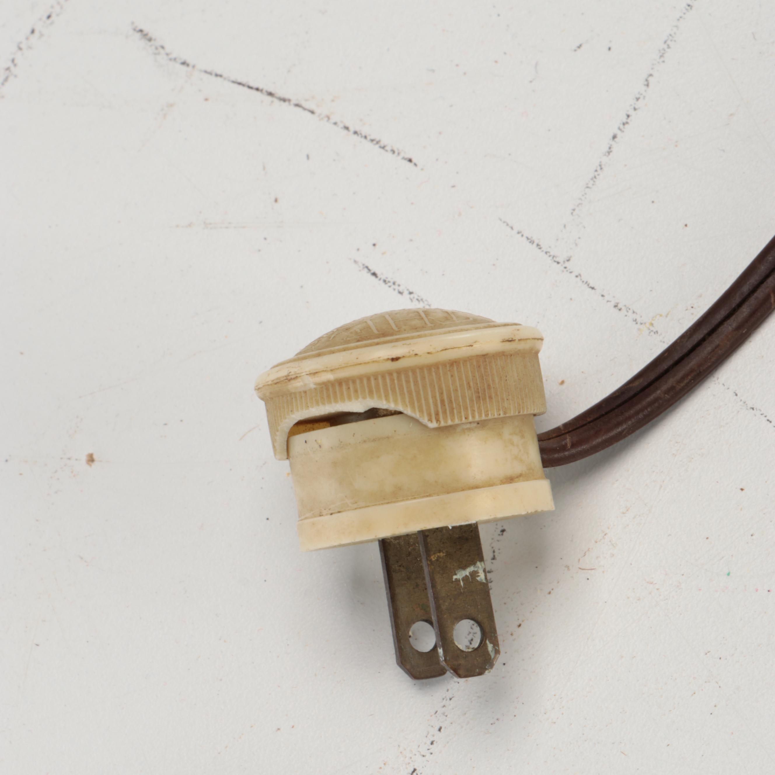 Victorian Style Floral Etched Glass Lamp, Early to Mid-20th Century