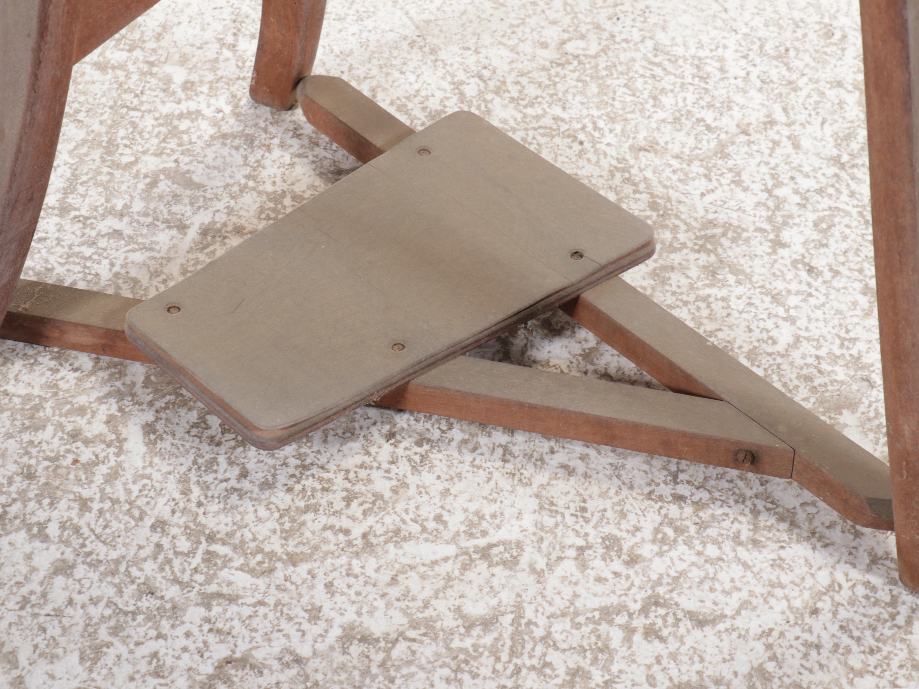 Traditional Single Drive Wooden Spinning Wheel