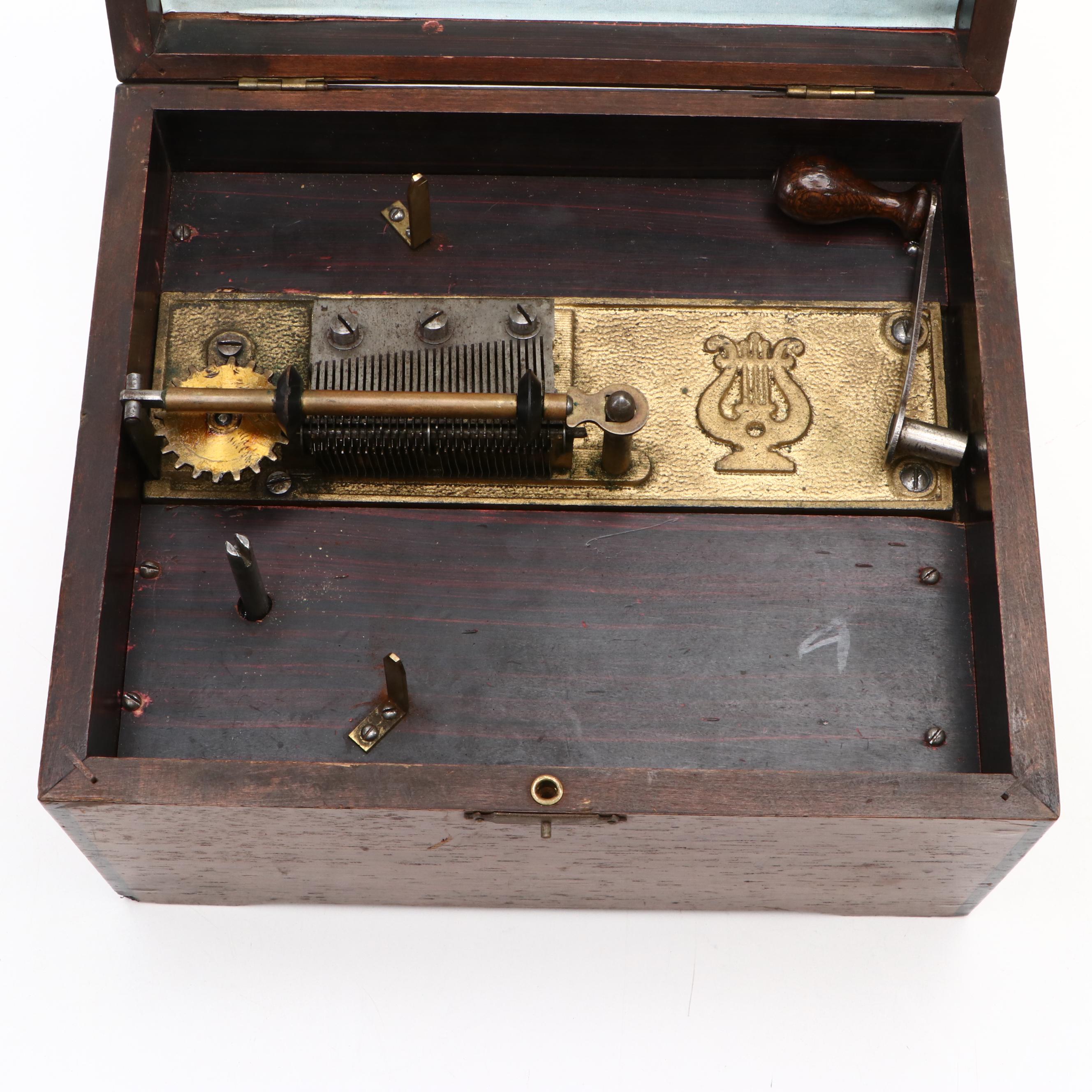 Monopol Wooden Disc Music Box with Monopol Discs