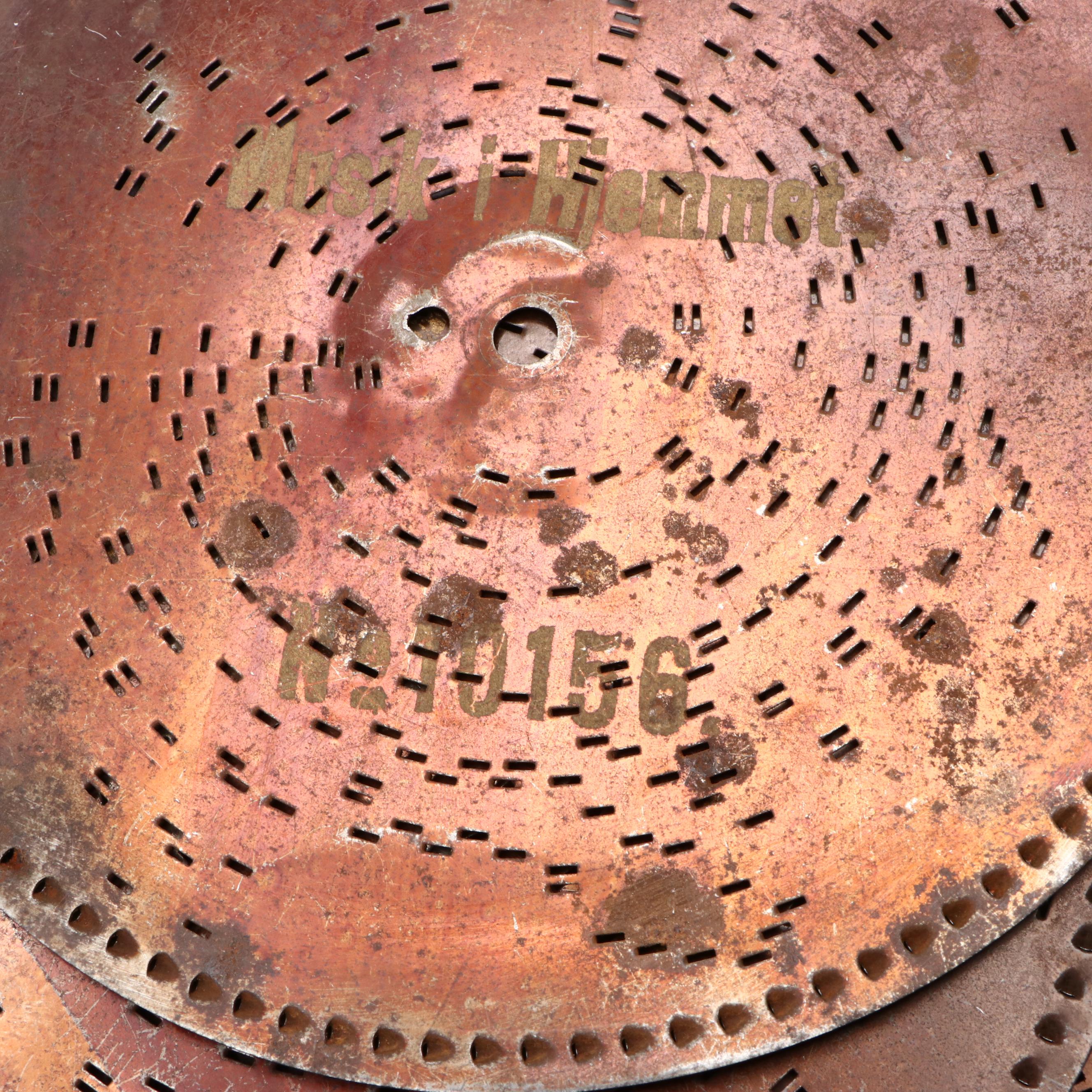 Monopol Wooden Disc Music Box with Monopol Discs