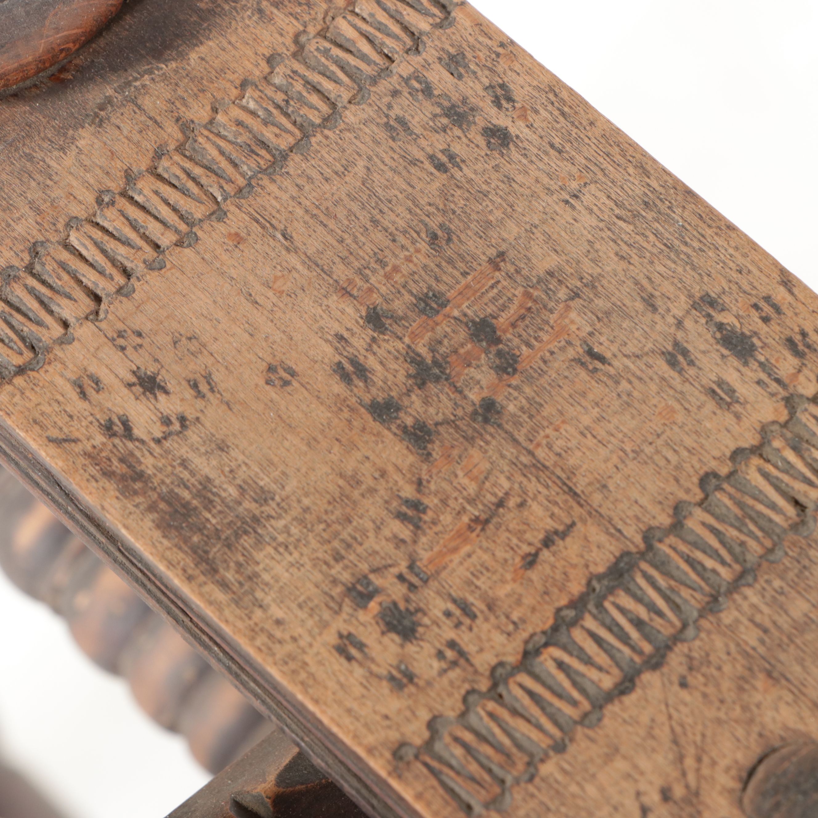 Antique Traditional Wooden Spinning Wheel