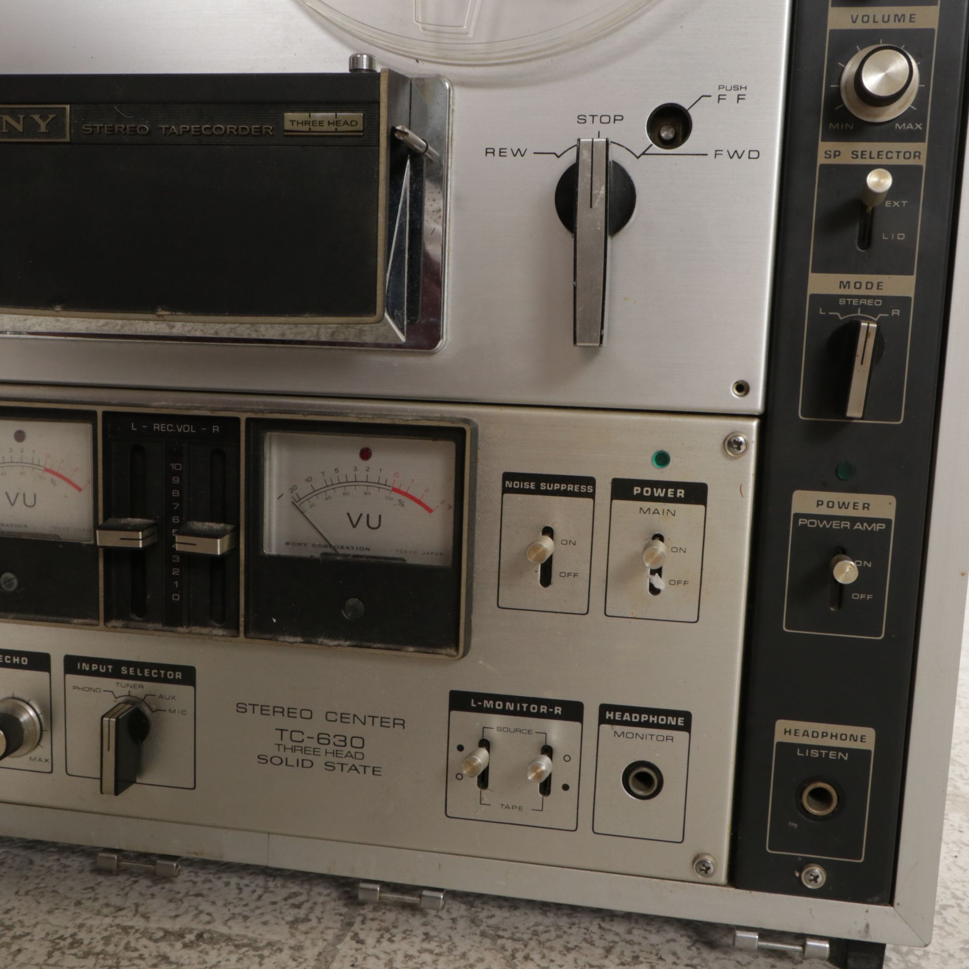 Sony Stereo Center TC-630 Tape Recorder/Player with Speakers and Tapes