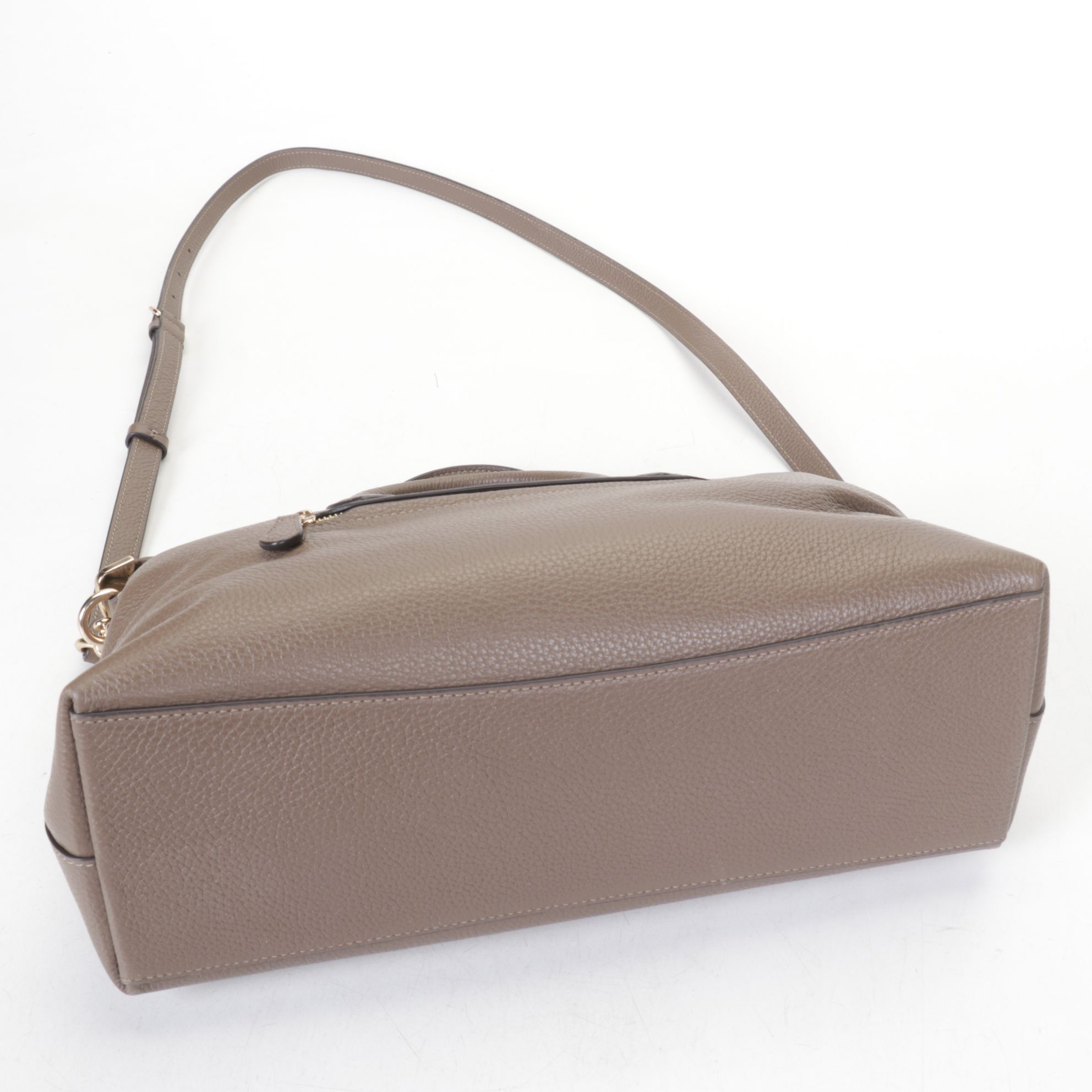 Coach Lori Shoulder Bag in Pebble Grain Leather with Green Metro Carriage Tote