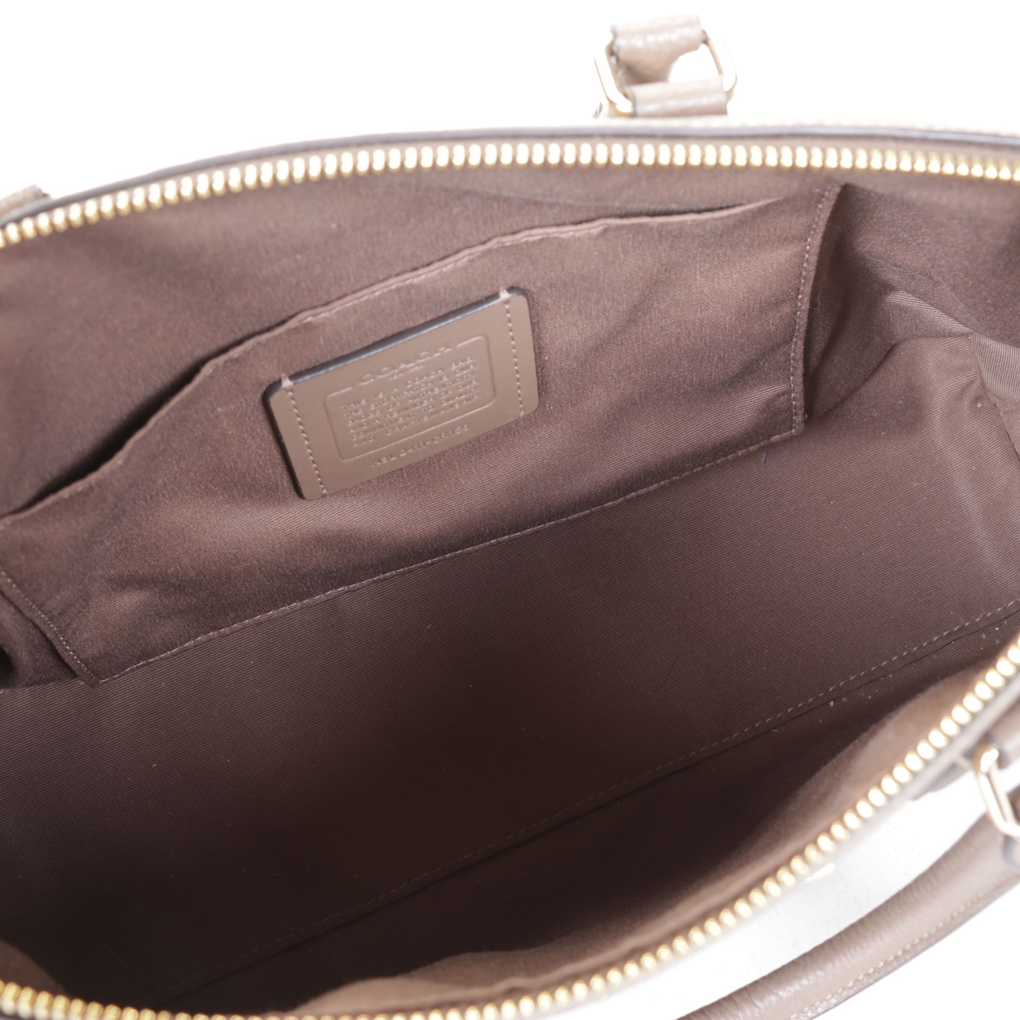 Coach Lori Shoulder Bag in Pebble Grain Leather with Green Metro Carriage Tote