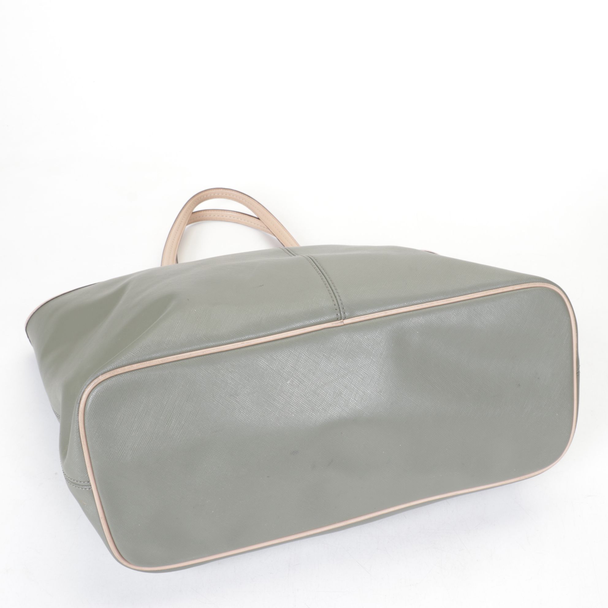 Coach Lori Shoulder Bag in Pebble Grain Leather with Green Metro Carriage Tote