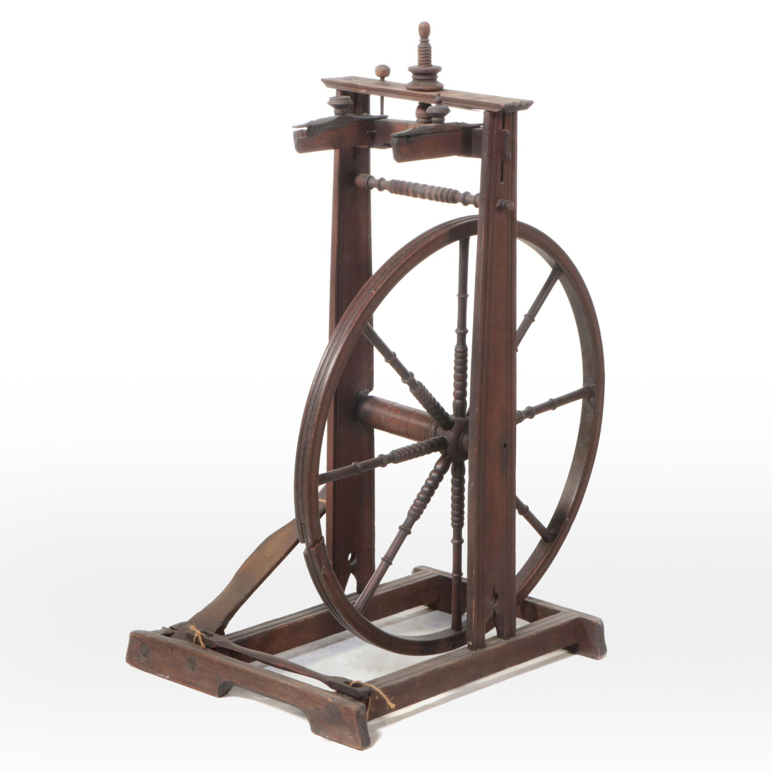 Antique Traditional Wooden Spinning Wheel