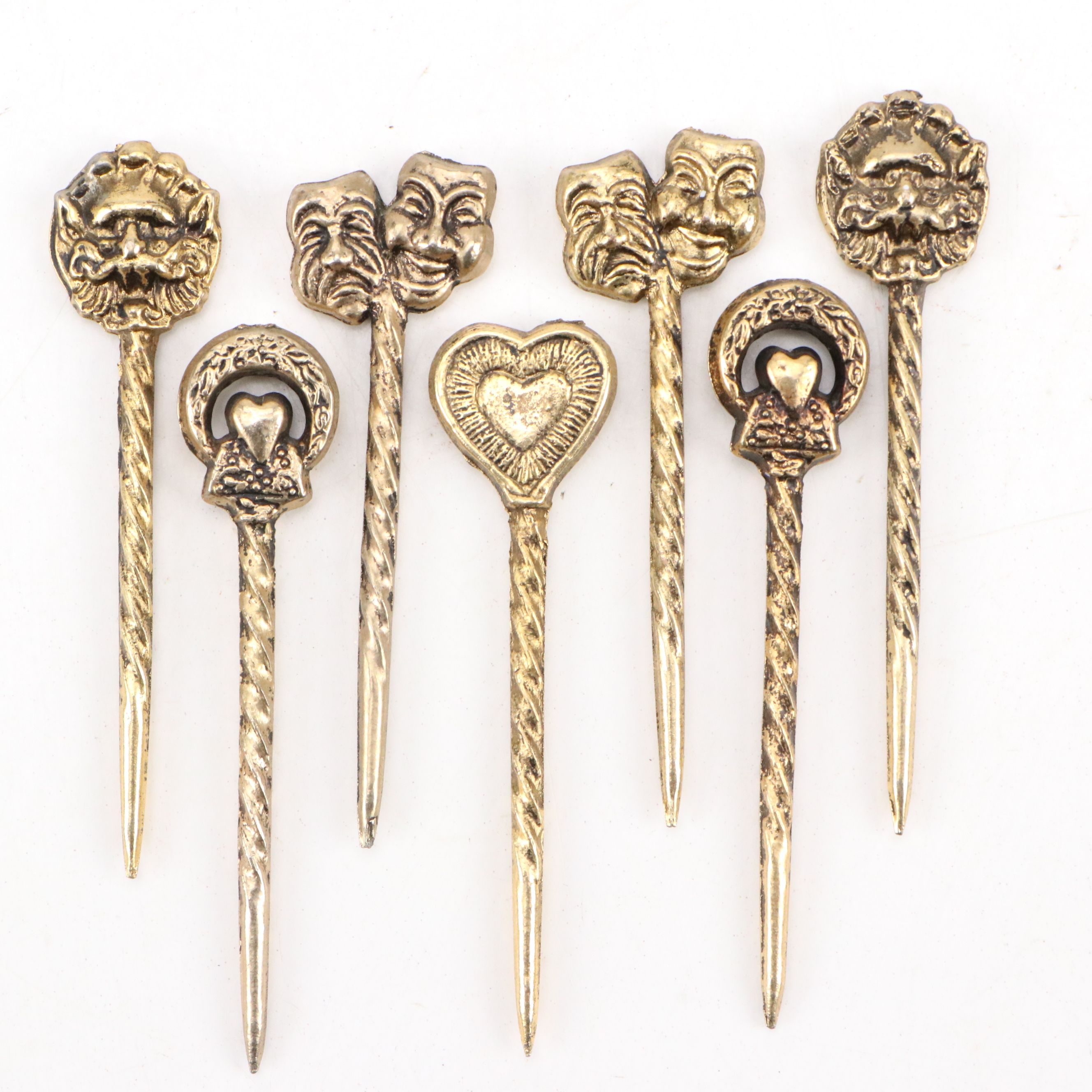 Second Nature Designs "Fall" Resin Deer Figurine with Other Décor