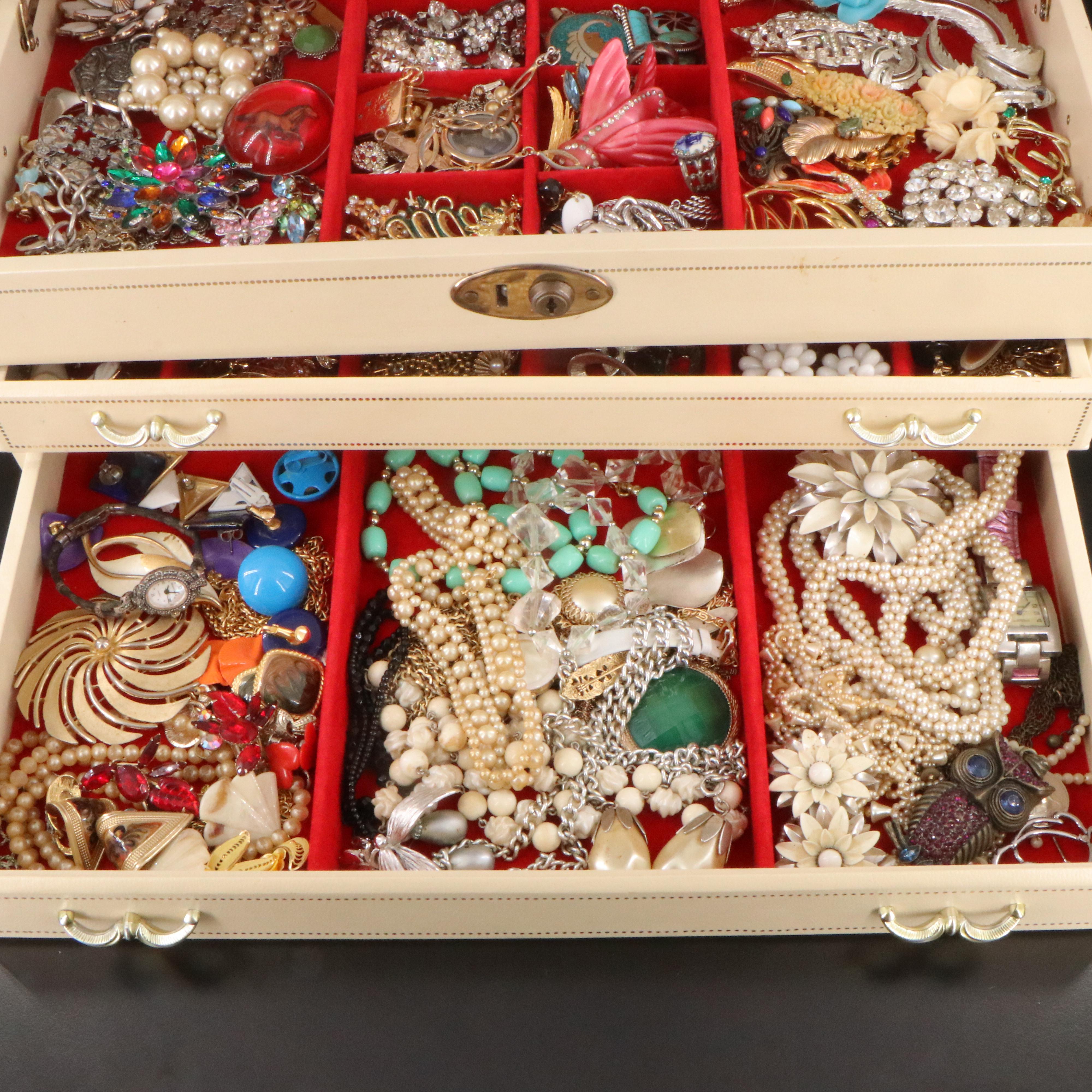 Uncommon Discoveries: Jewelry Collection