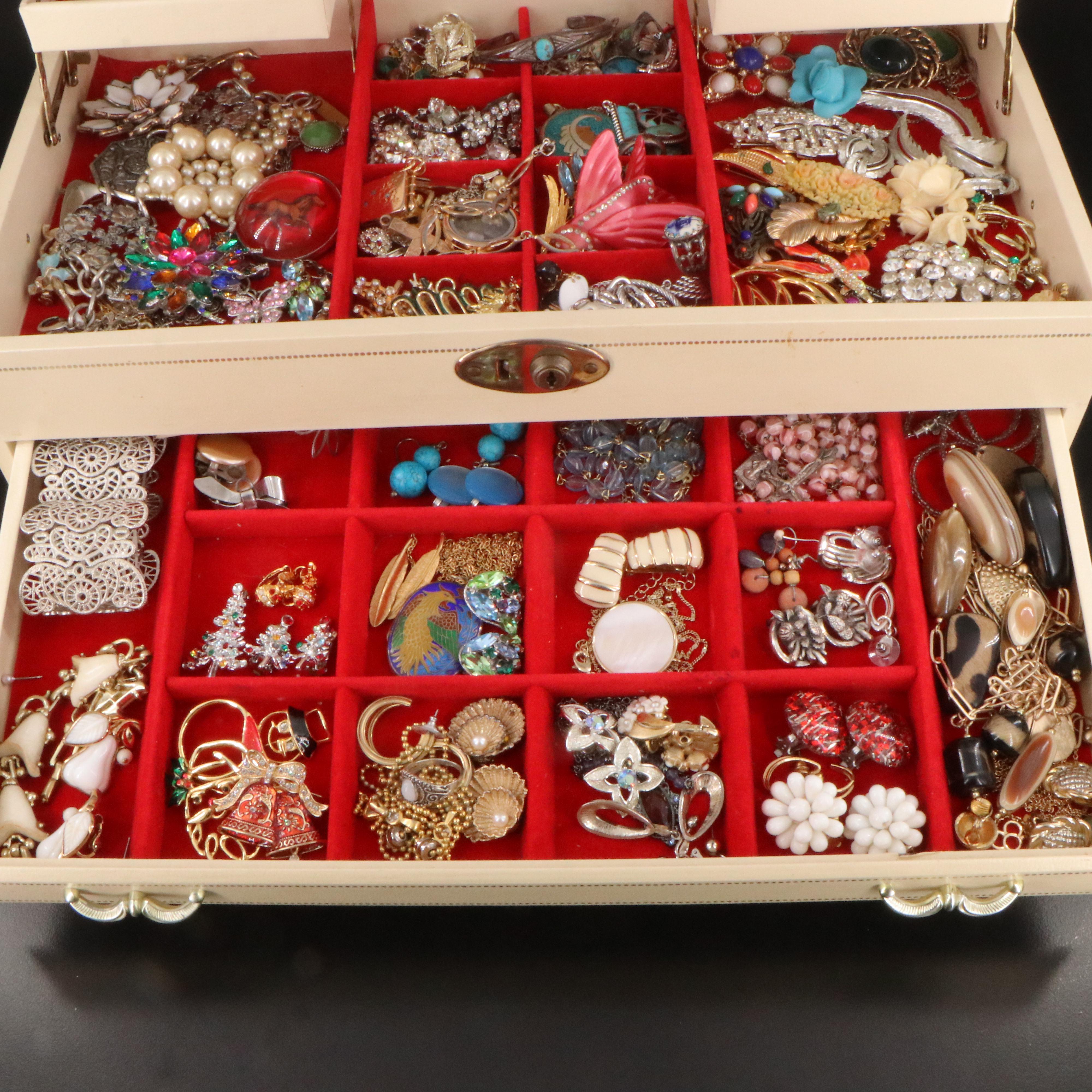 Uncommon Discoveries: Jewelry Collection