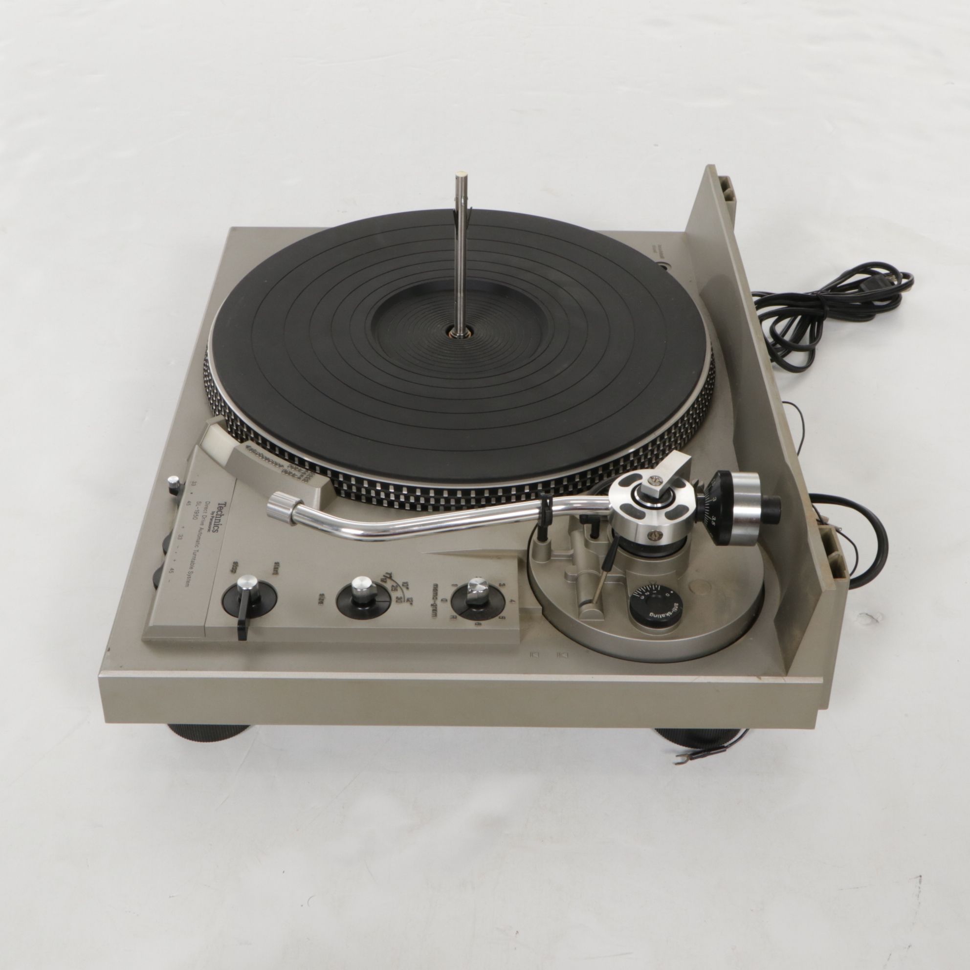 Technics SL-1950 Turntable by Panasonic