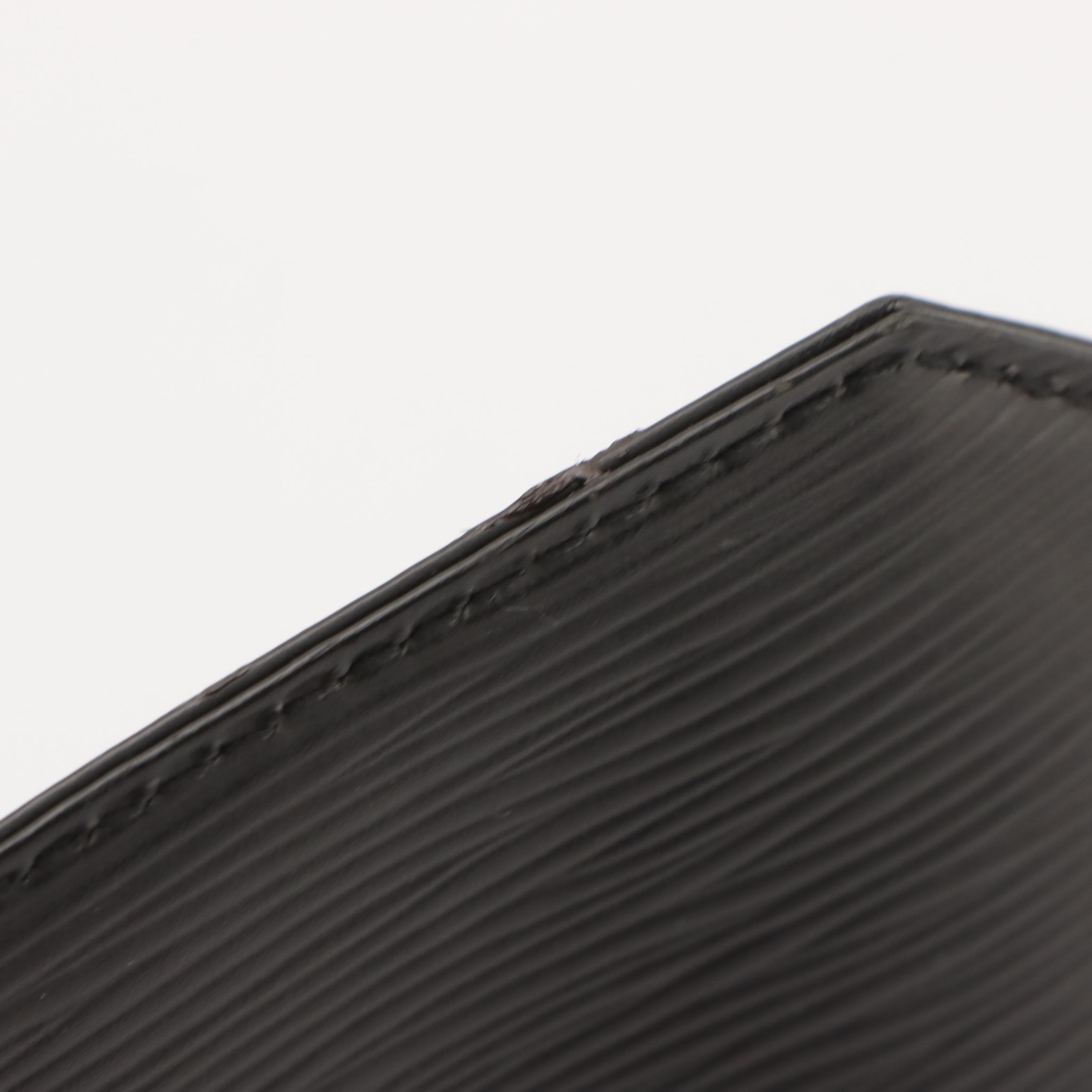 Louis Vuitton Sac d'Épaule Zip Pochette in Black Epi Leather