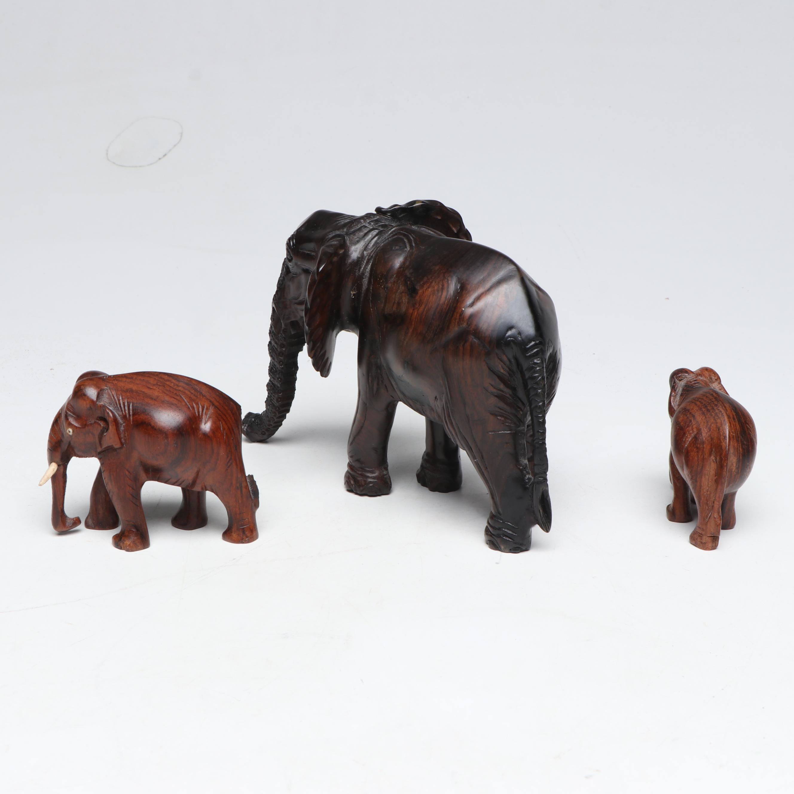 Panama Emberá Wounaan Handwoven Basket and Carved Wooden Elephants