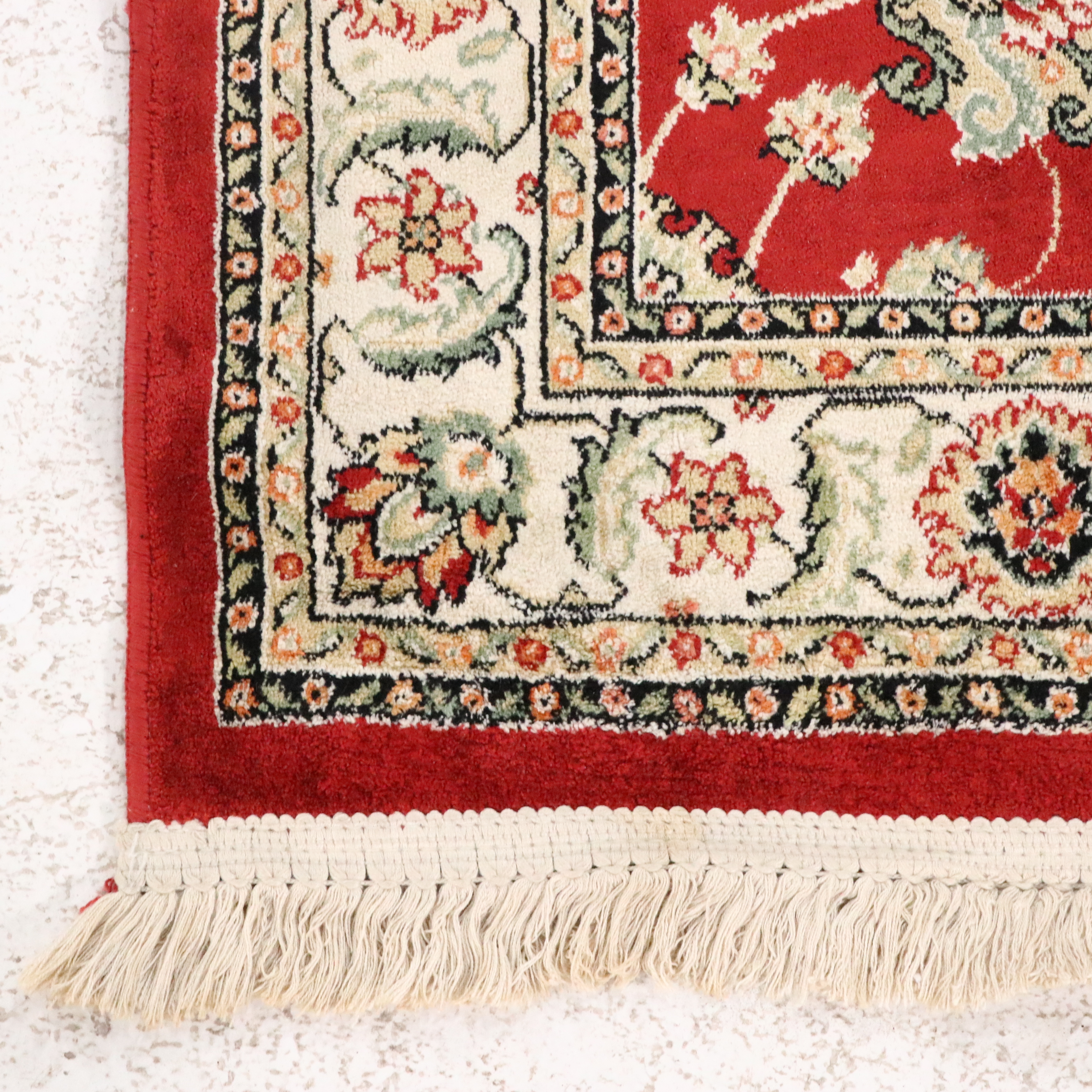 3'3 x 4'11 Machine Made Persian Style Accent Rug