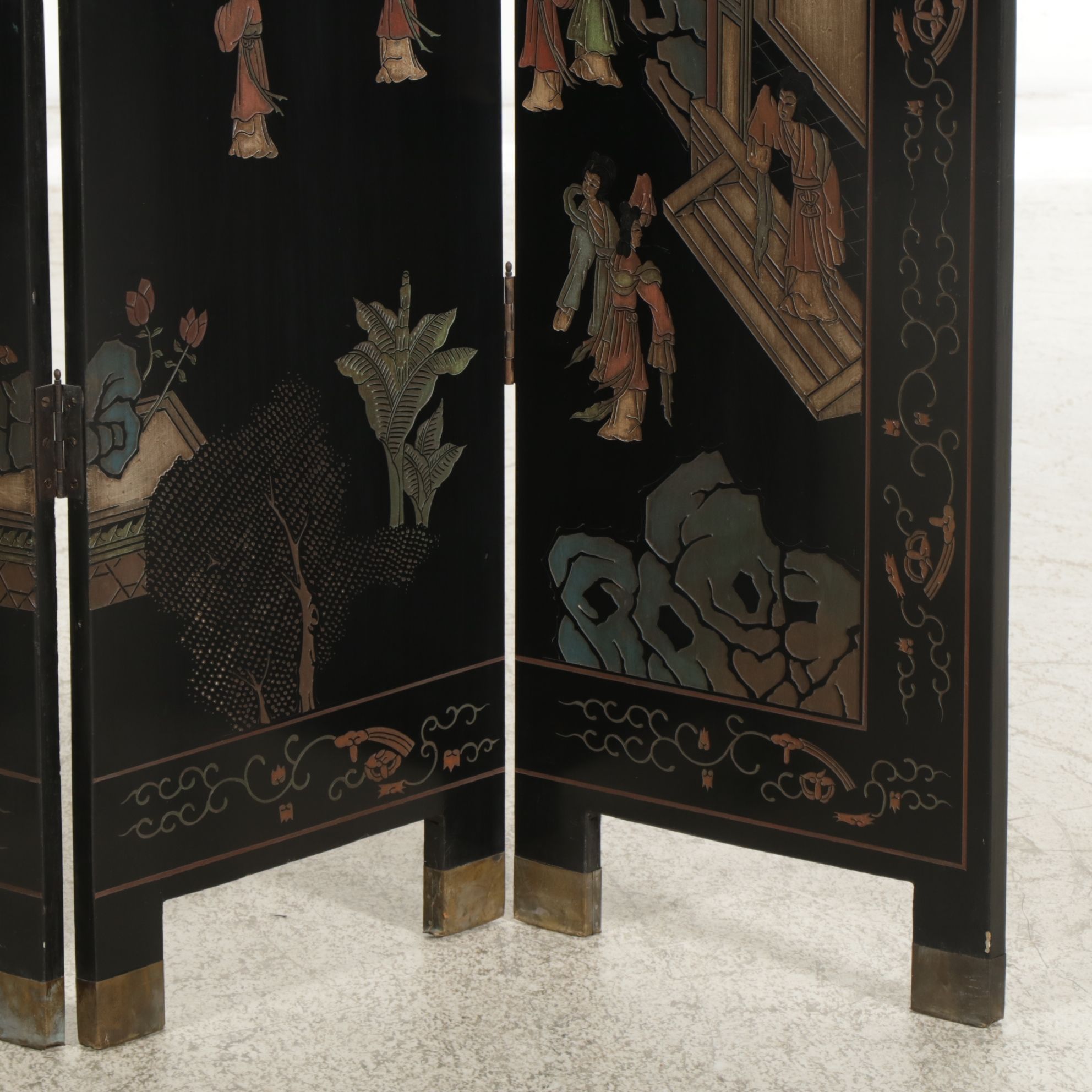 Chinese Style Black Four-Panel Room Screen with Incised Decorations
