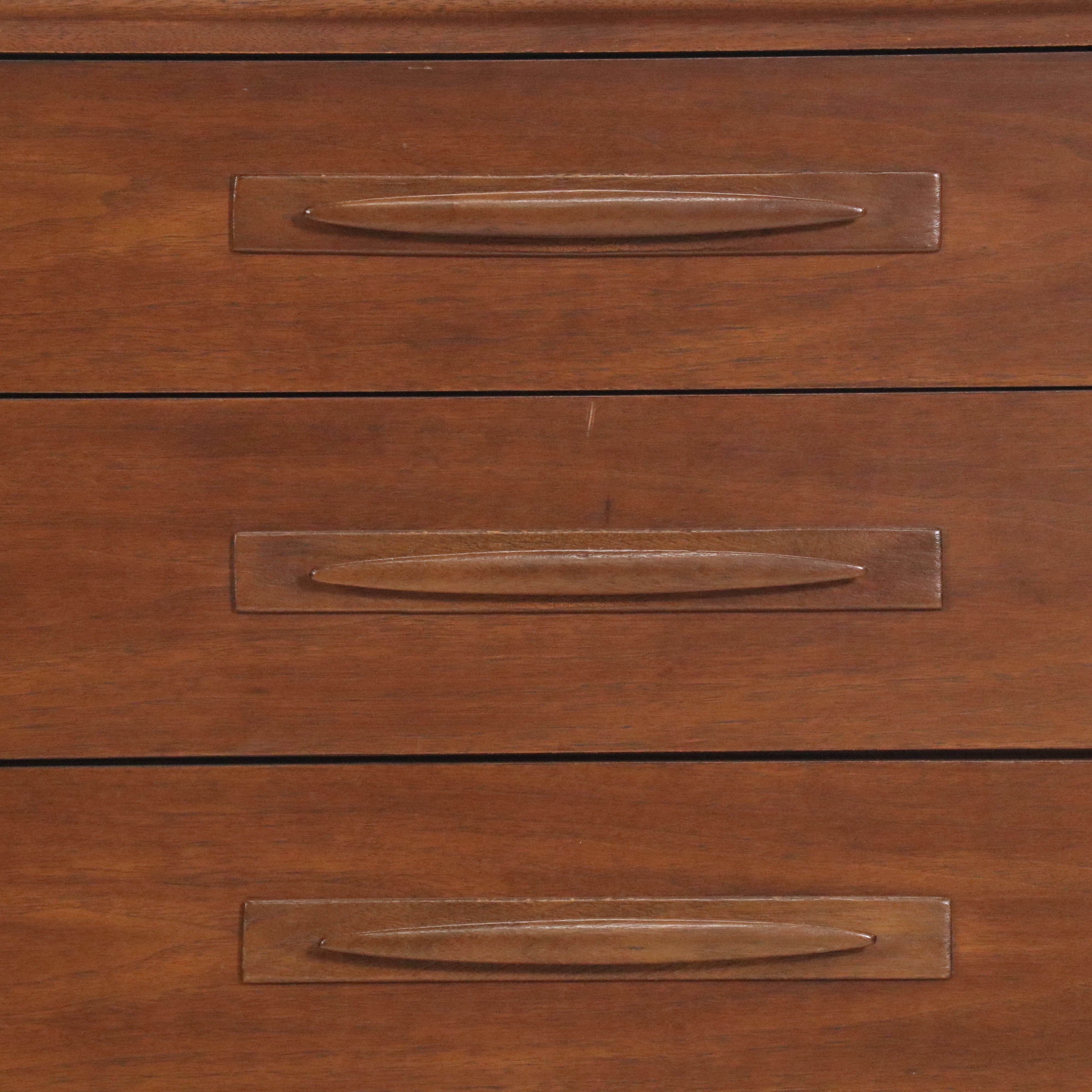 Broyhill Premier "Emphasis" Mid Century Modern Chest of Drawers