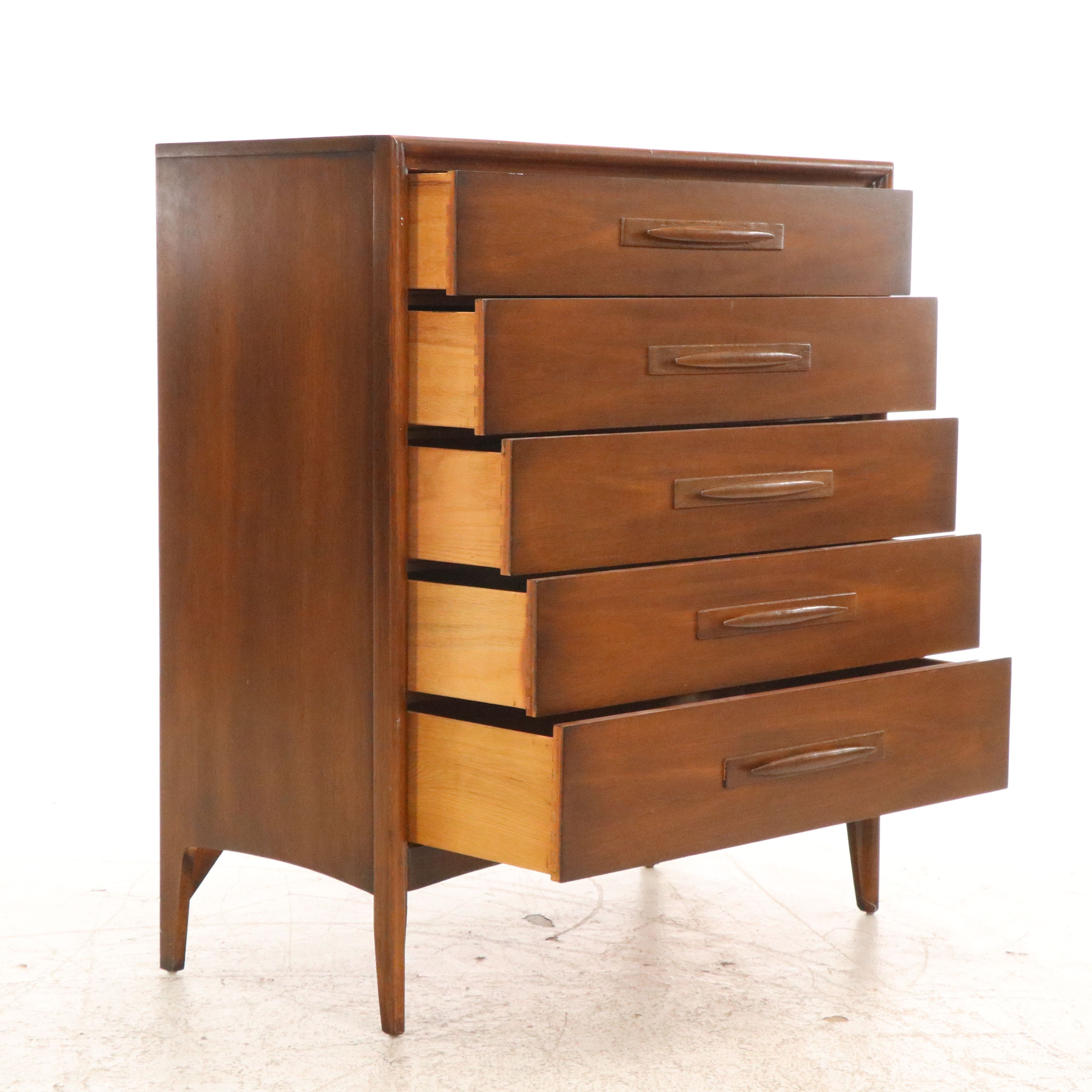 Broyhill Premier "Emphasis" Mid Century Modern Chest of Drawers