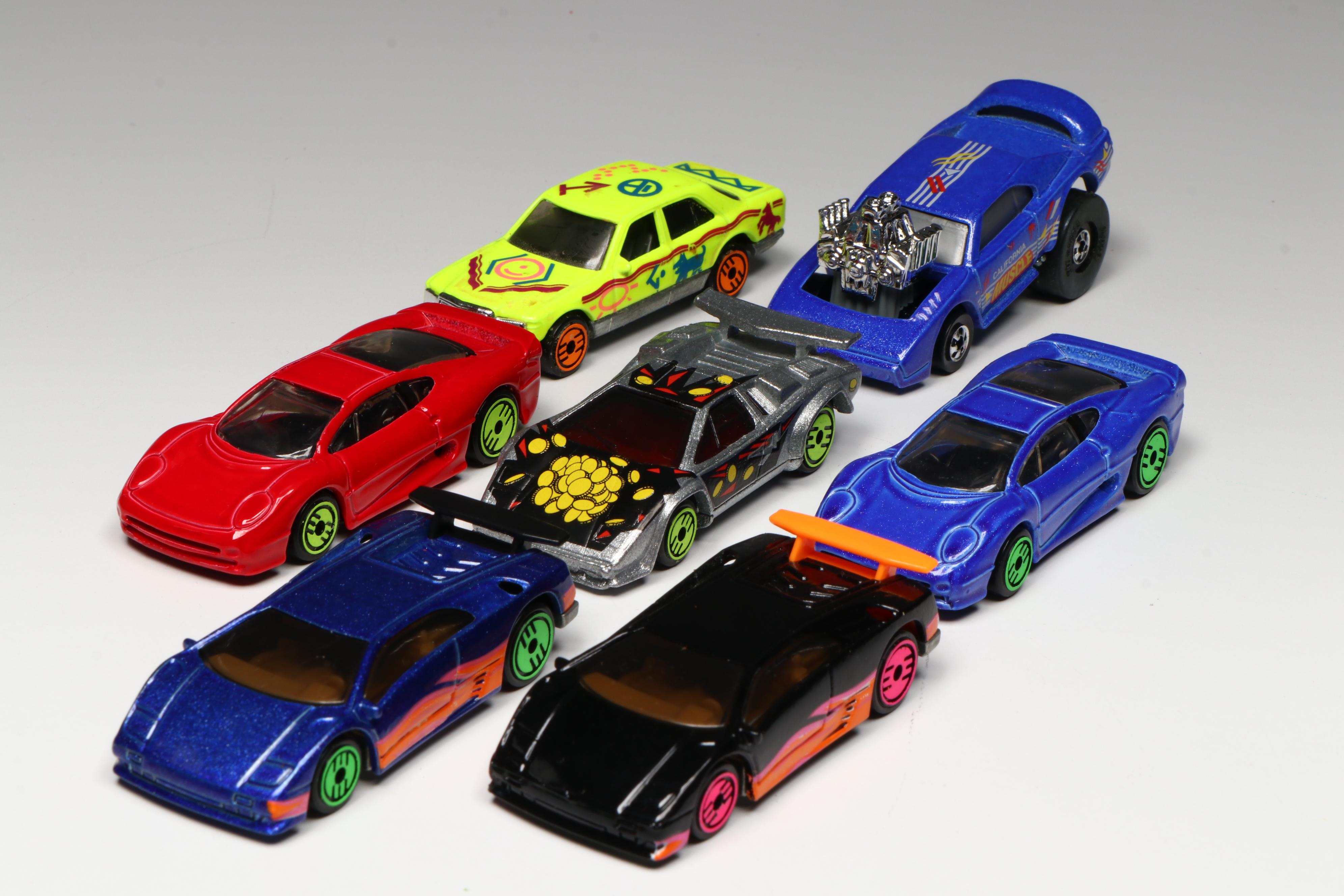 Hot Wheels "308 SEL" with Other Toy Cars and Collector's Case