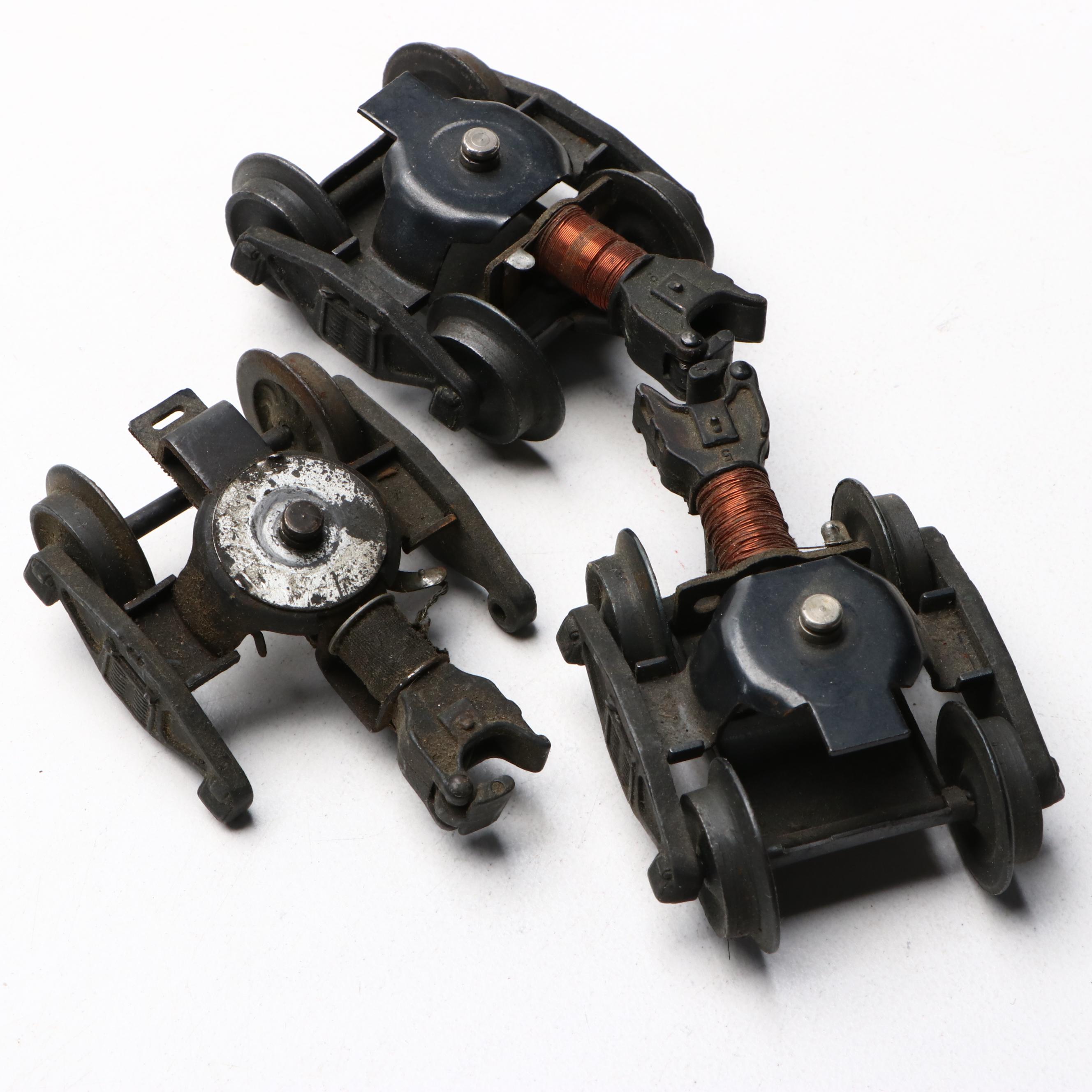 Lionel Steam Locomotive with Santa Fe Super Chief Boxcar and More Model Trains