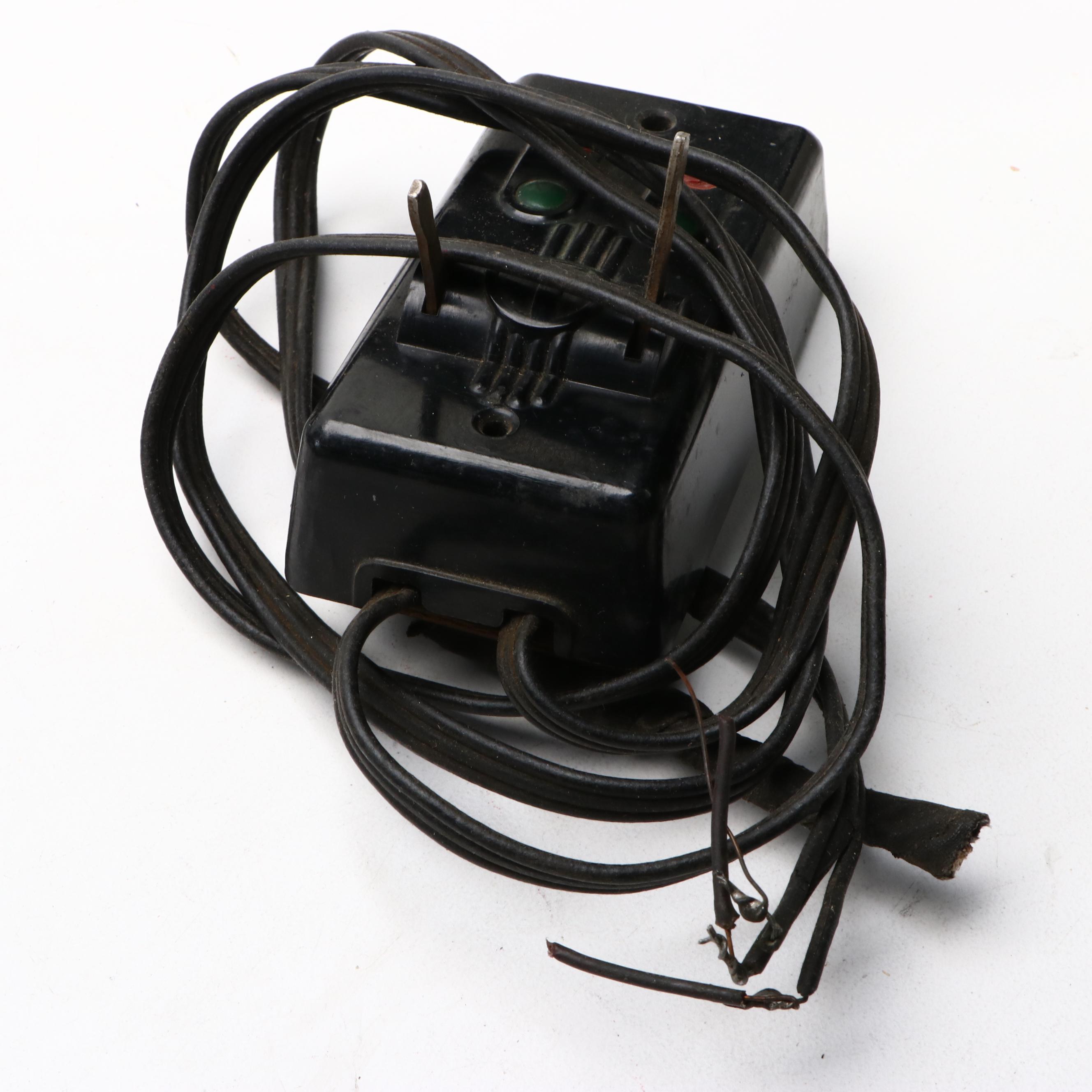 Lionel Steam Locomotive with Santa Fe Super Chief Boxcar and More Model Trains