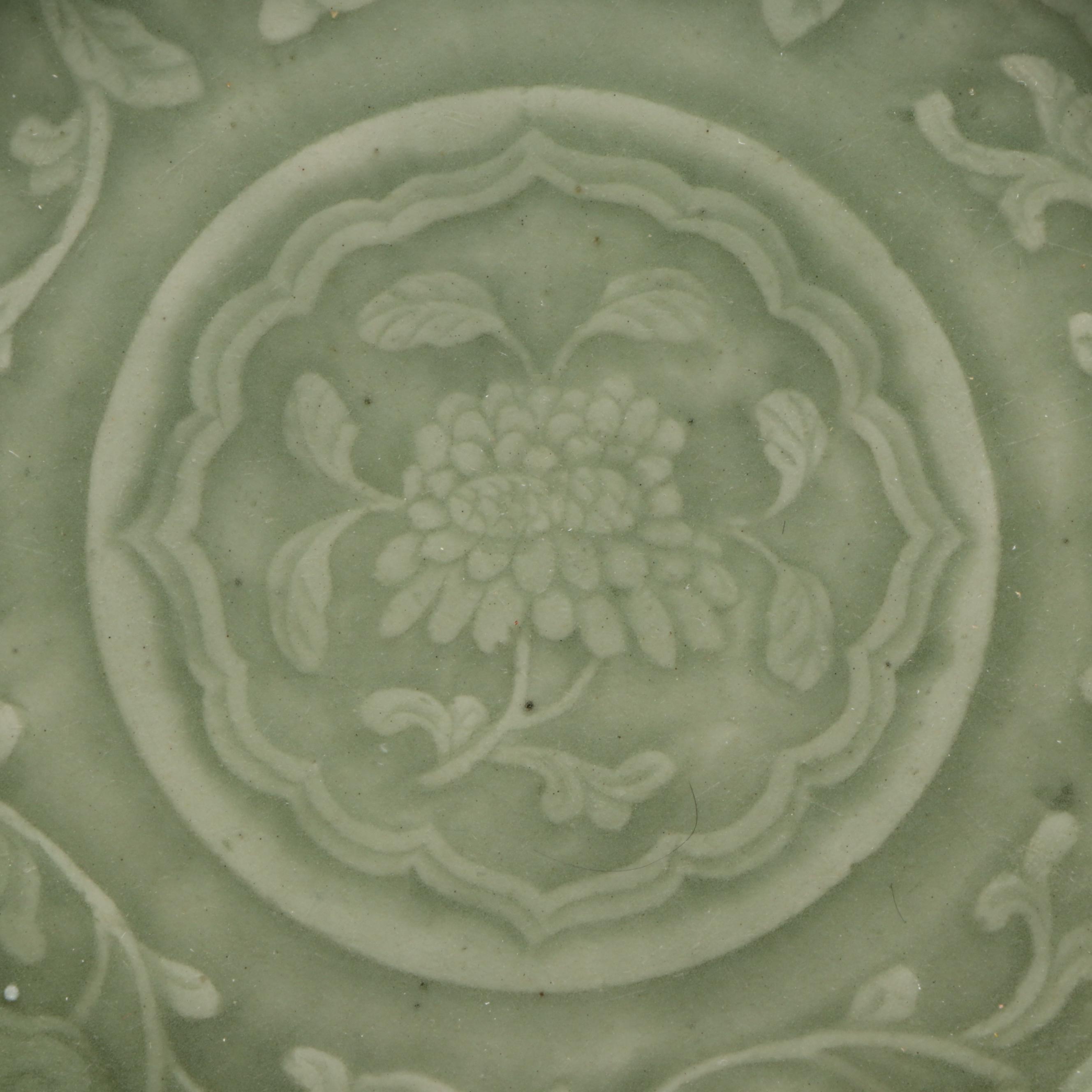 Antique Chinese Ming Dynasty Longquan Celadon Lotus Charger