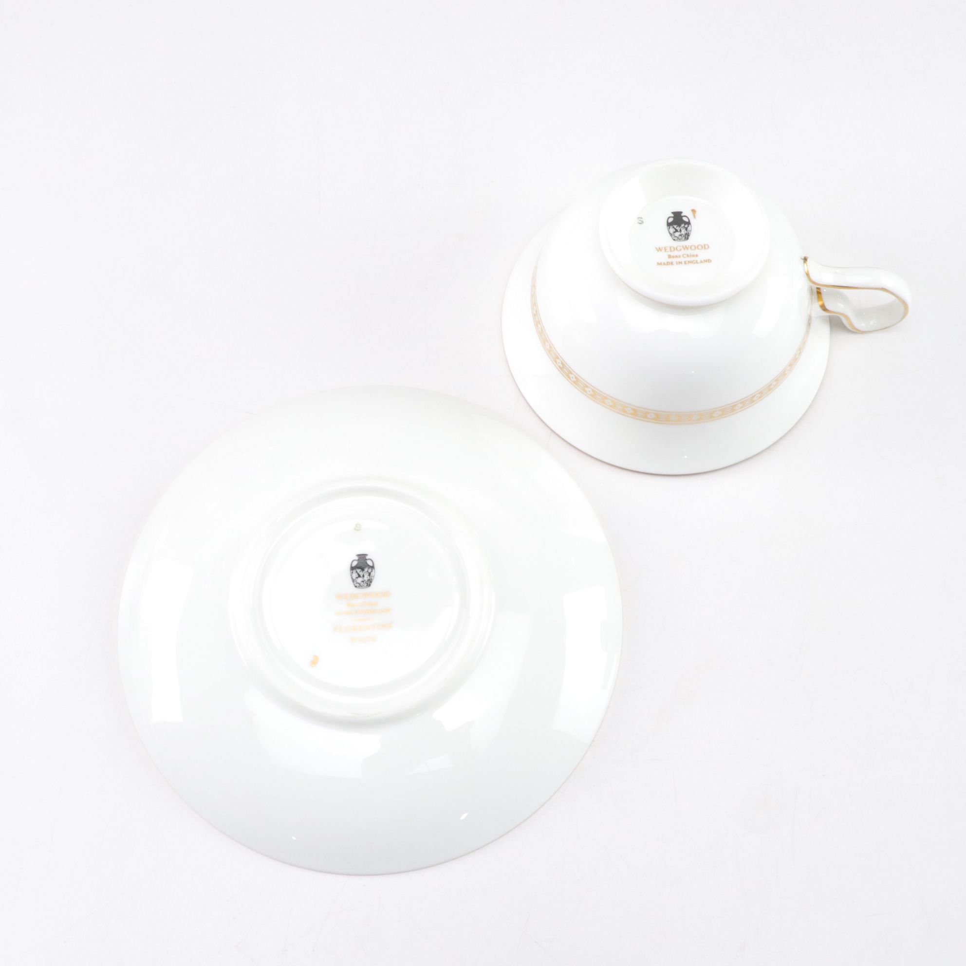 Wedgwood "Florentine" Dark Green Rim Bone China Dinnerware