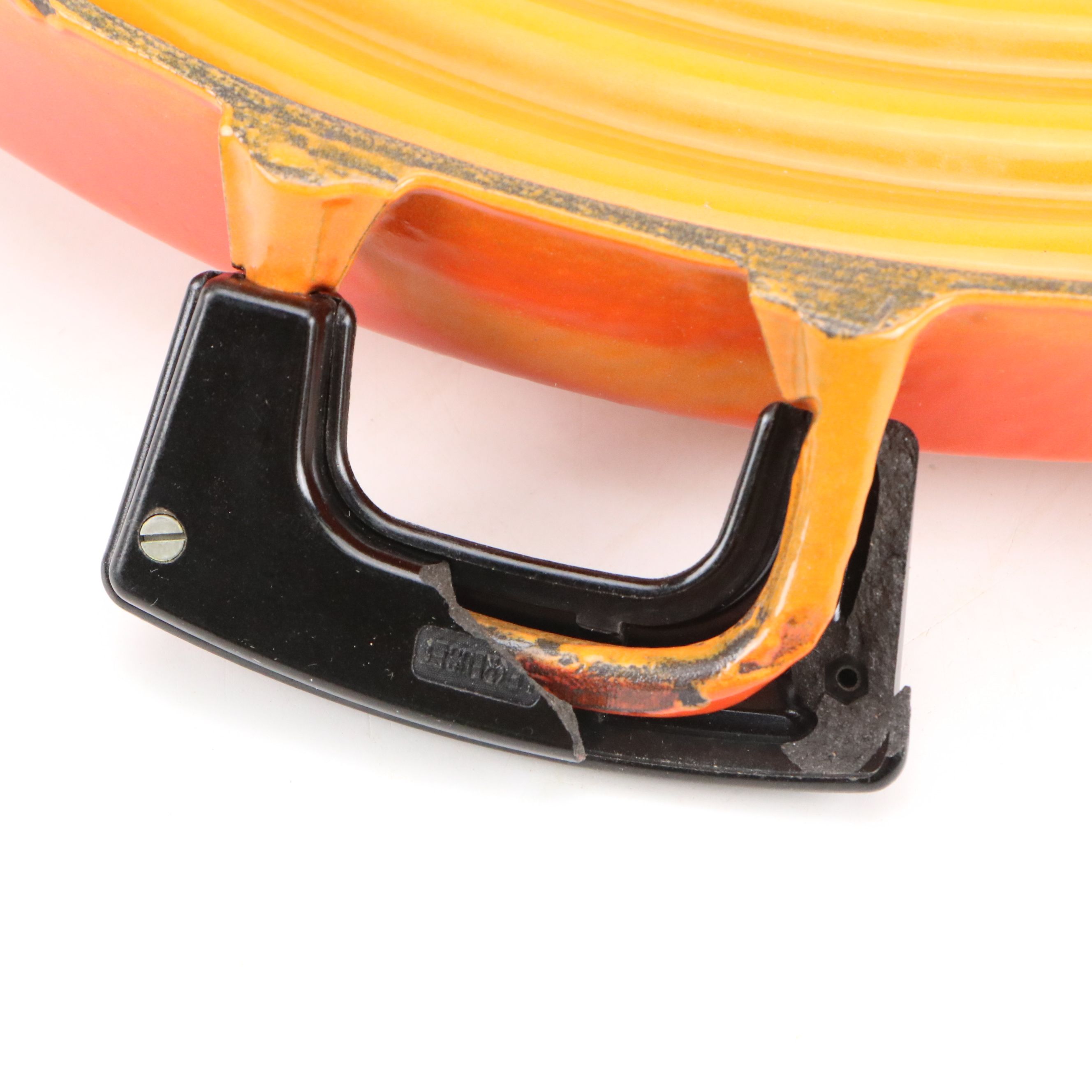 Le Creuset Enameled Cast Iron "Tostador" Pan with Other Wooden Spice Bottles