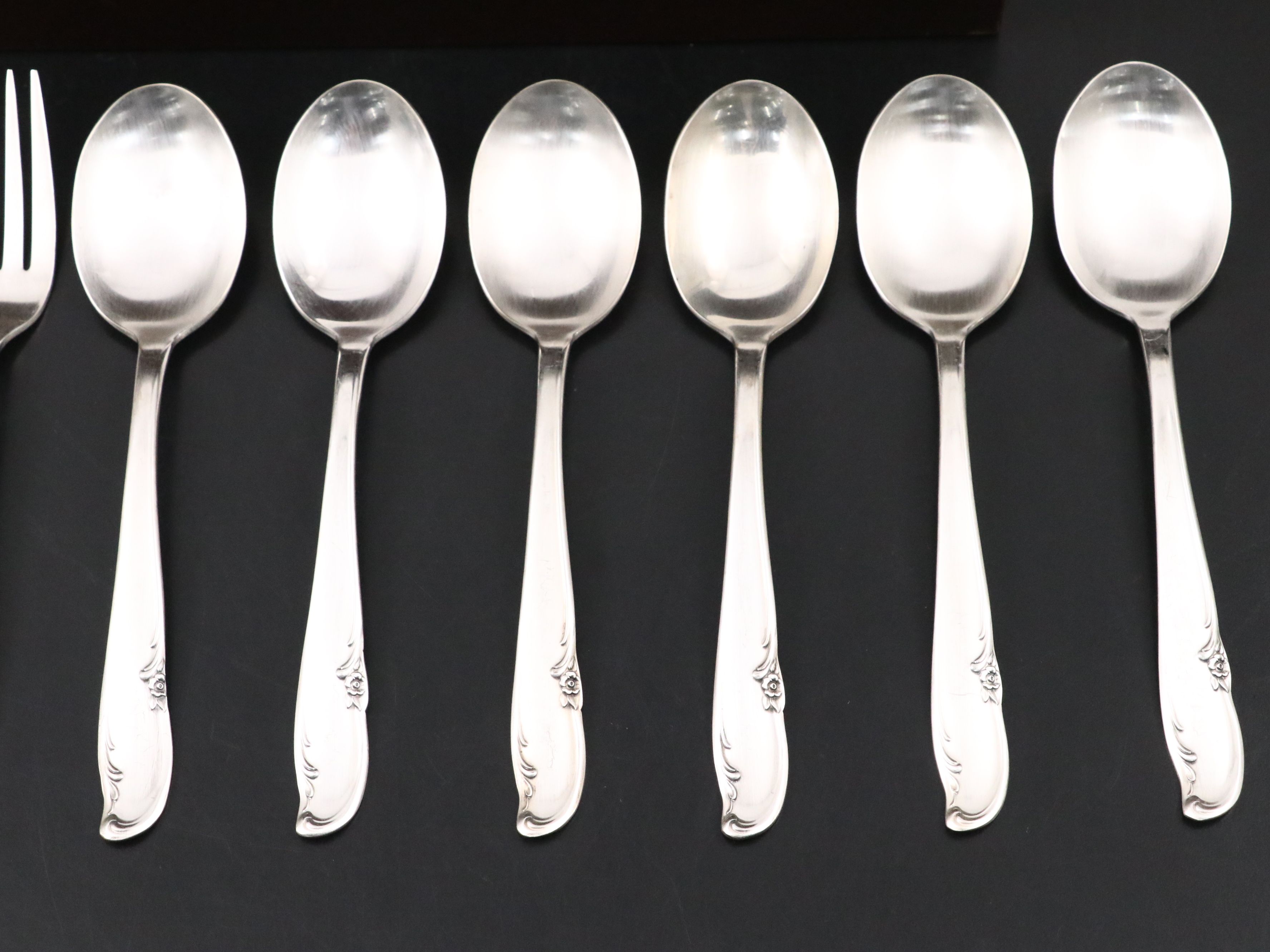 Wm. Rogers "Allure-Teatime" Silver Plate Flatware
