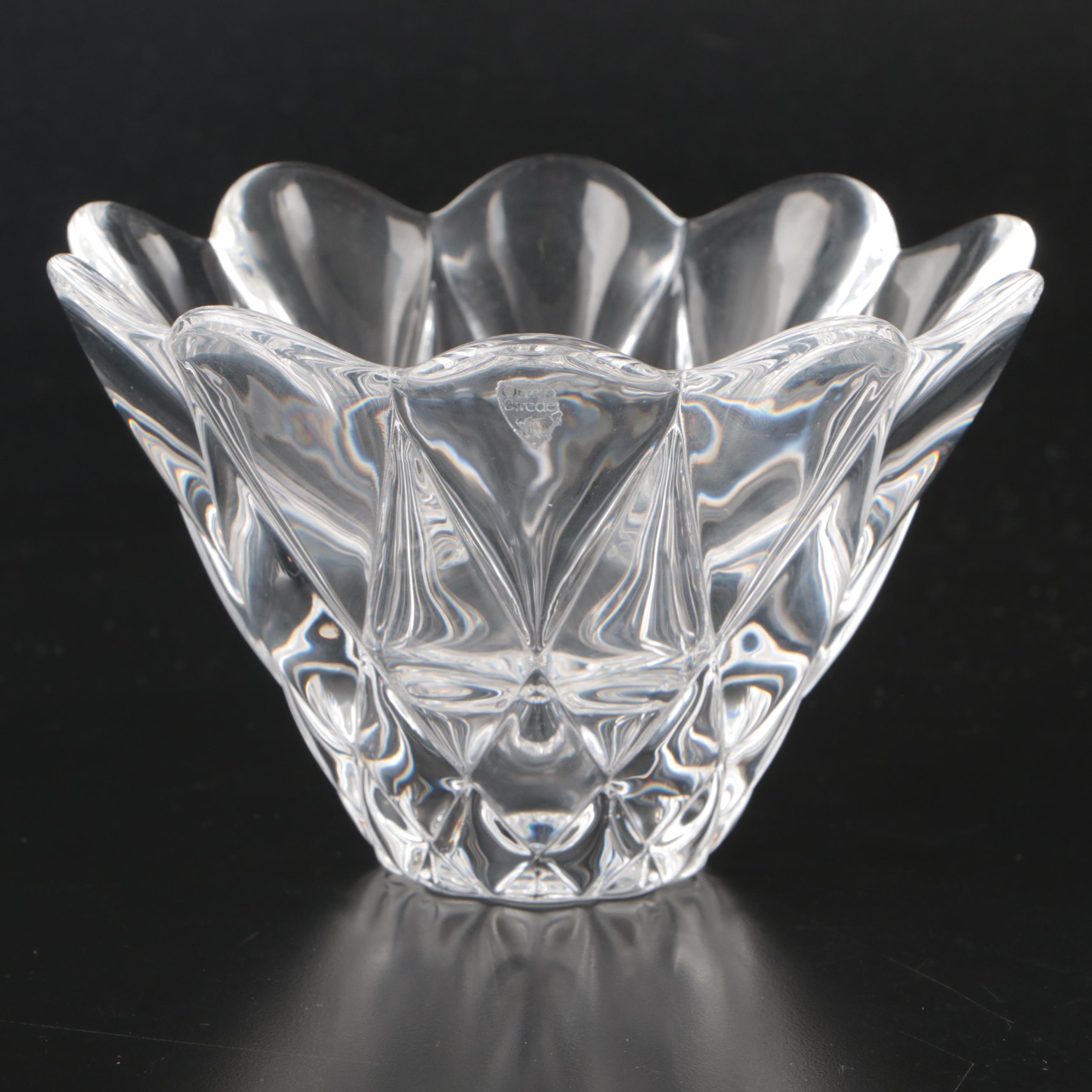 Stuart "Hampshire" Crystal Centerpiece, Orrefors "Daisy" 6" Round Bowl and More