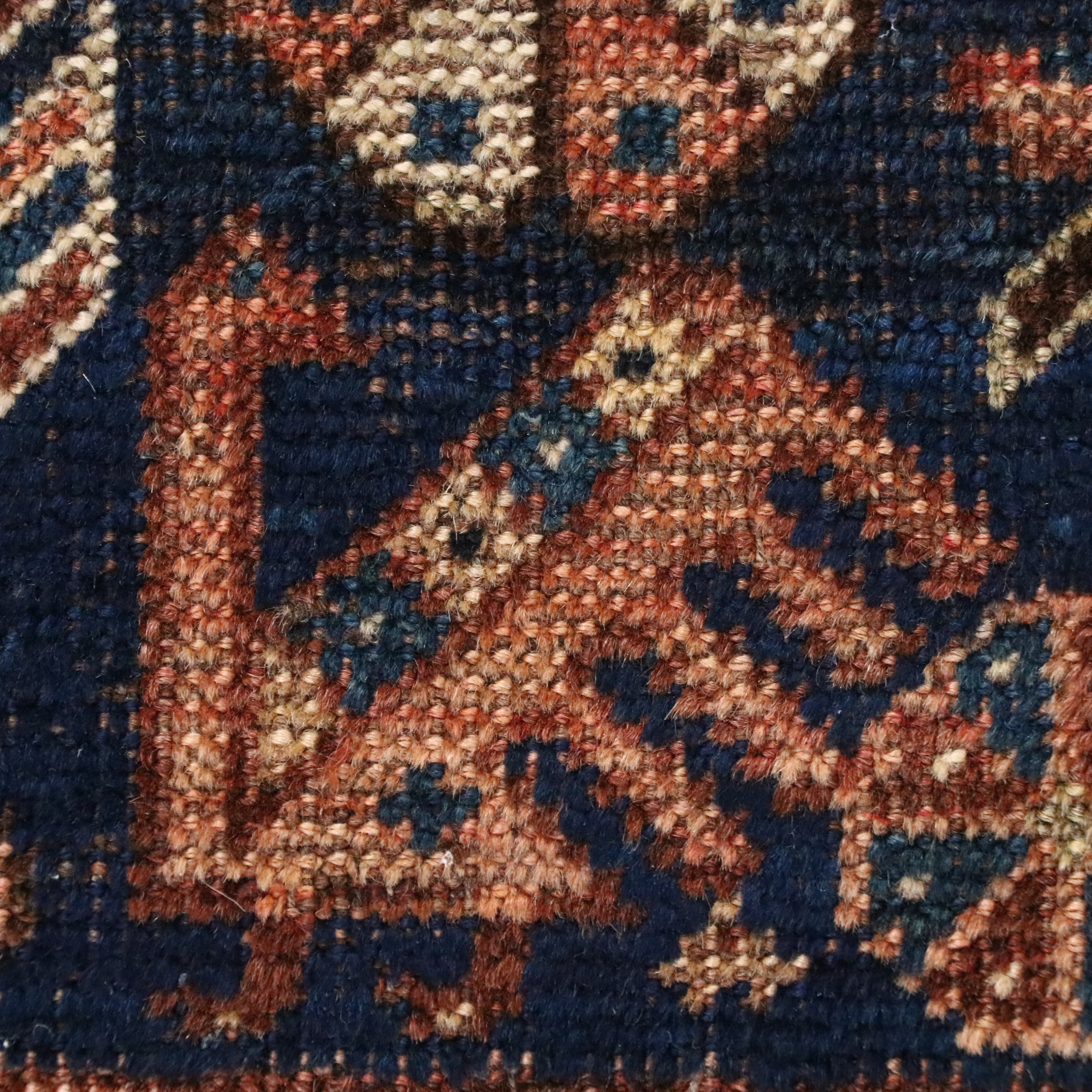 7'9 x 10'4 Hand-Knotted Persian Shiraz Area Rug