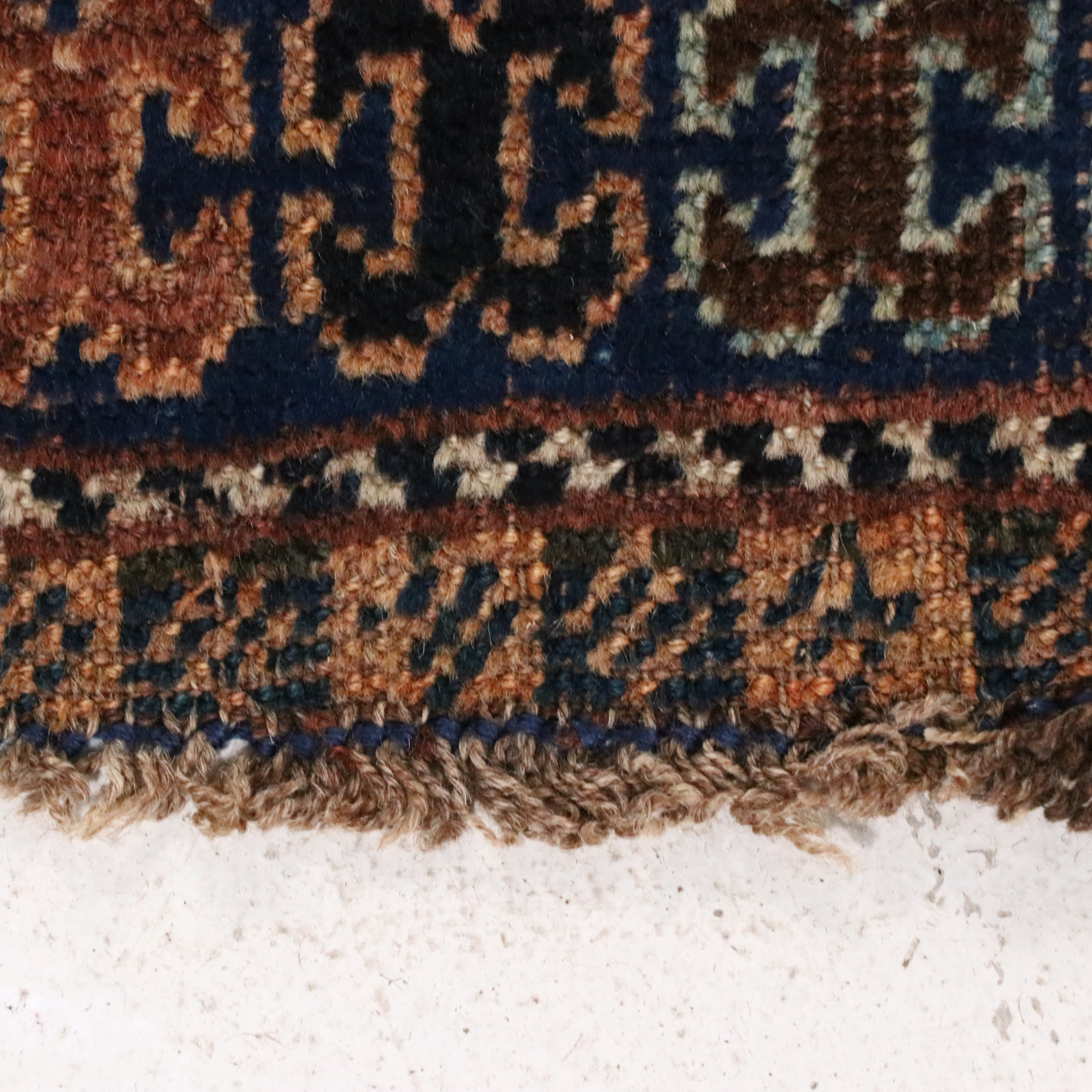 7'9 x 10'4 Hand-Knotted Persian Shiraz Area Rug